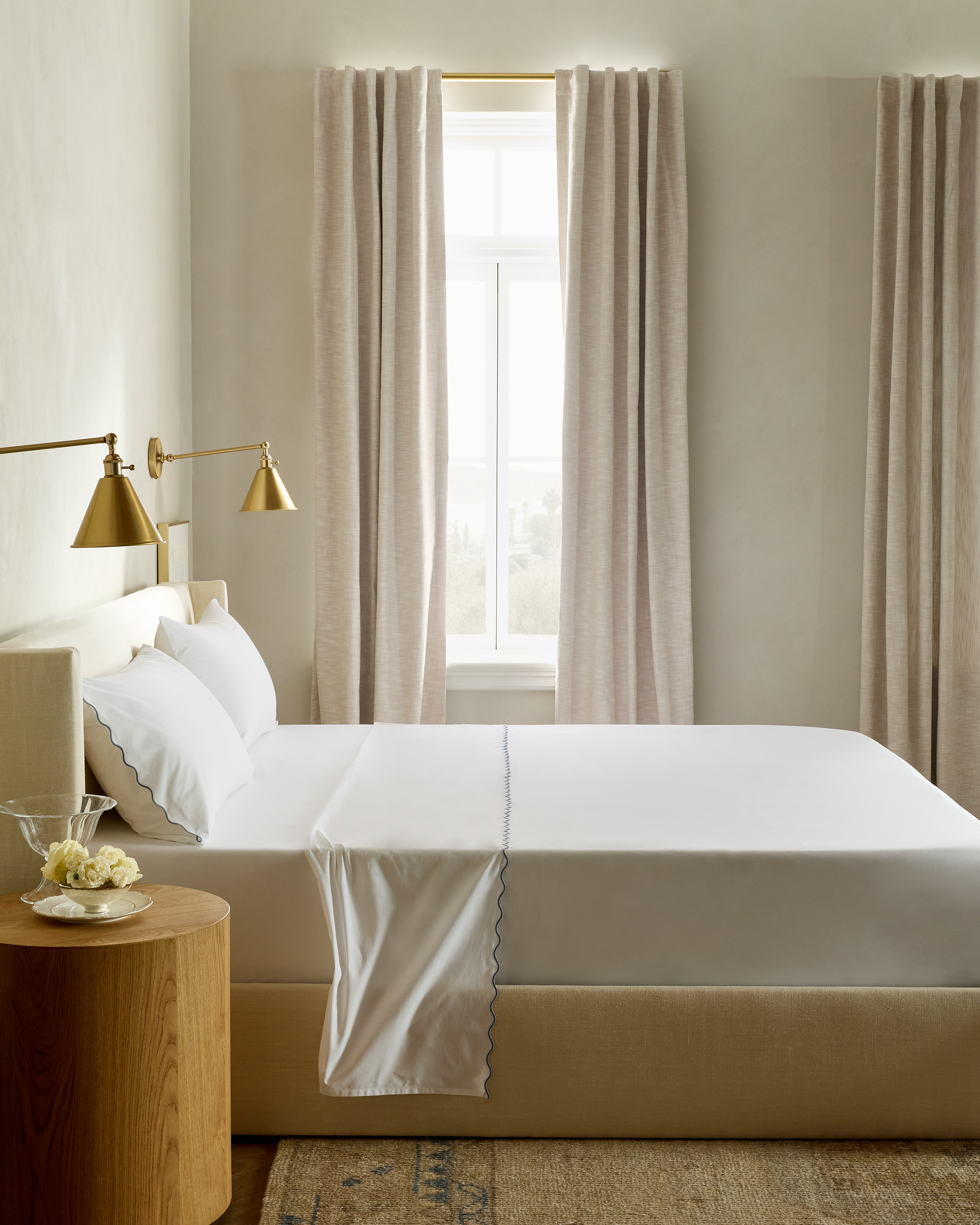 Quince Classic Organic Percale Pillowcase - Thumbnail 2