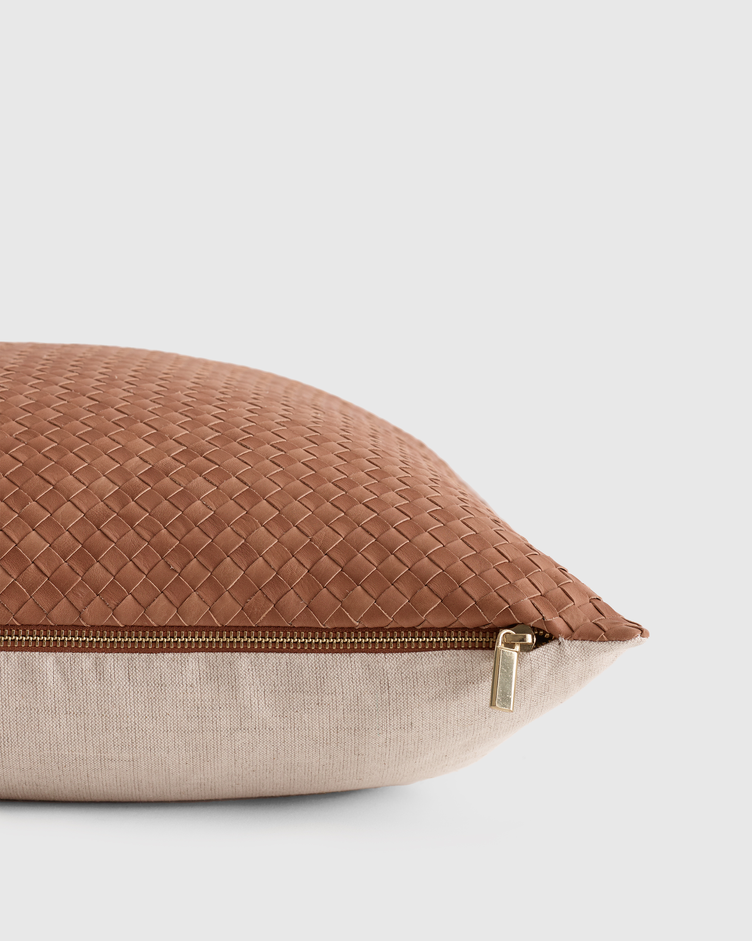 oldmountain veroa cushion cover キャメル Veroa Cushion Cover | old mountain