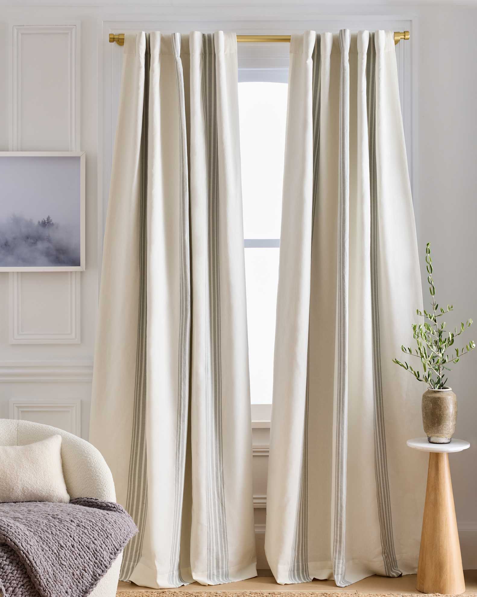 Coastal Stripe Linen/Cotton Blackout Curtain Coastal Stripe Linen/Cotton Blackout Curtain