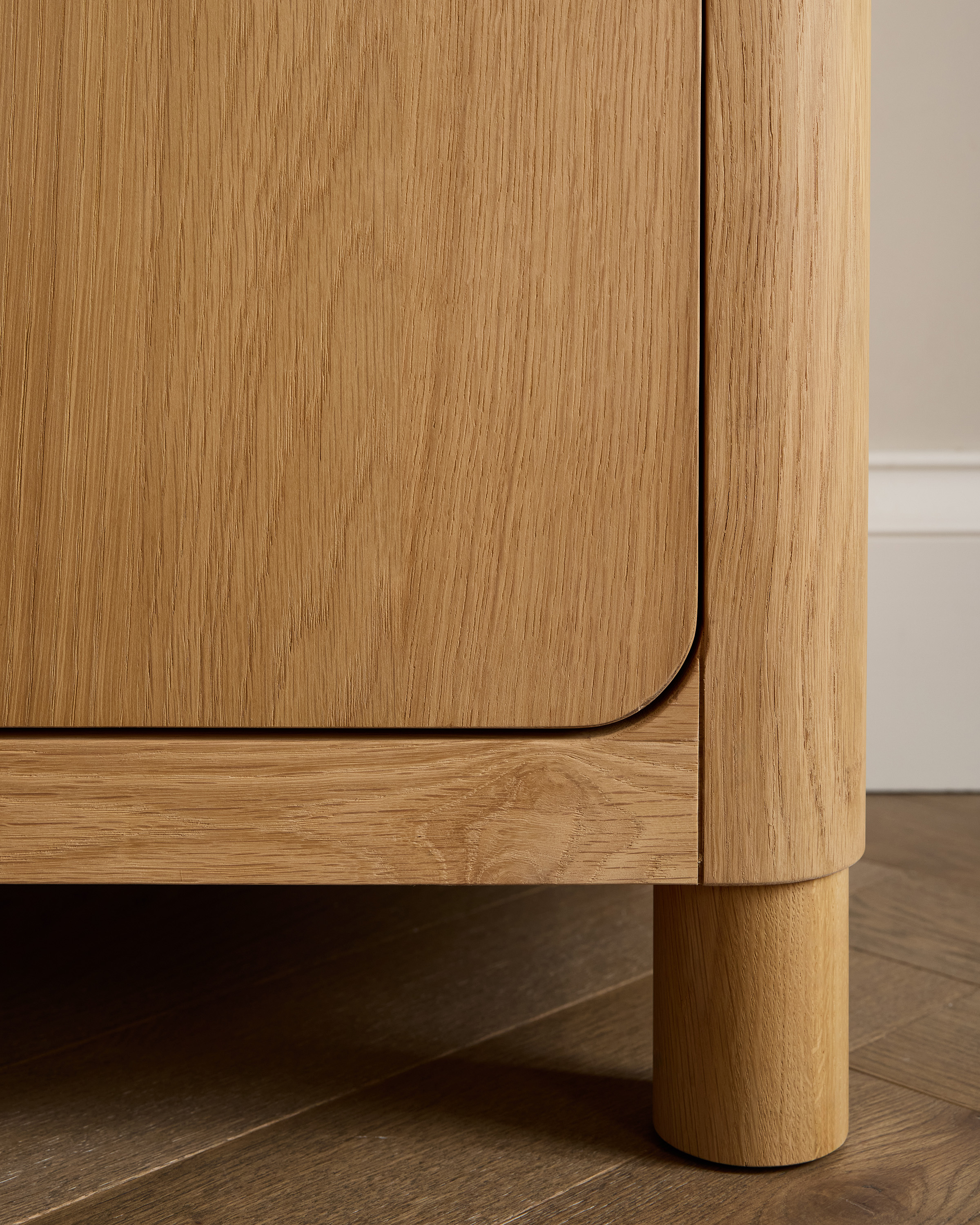 Rustic Oak Sideboard - thumbnail 9