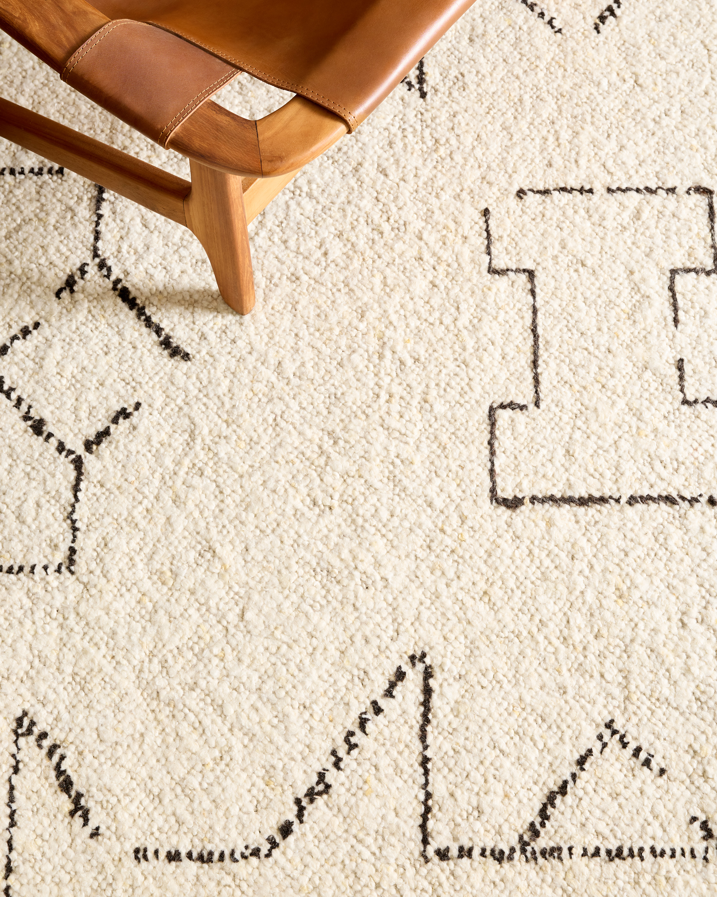 Saira Hand-Loomed Wool Rug - Thumbnail 4