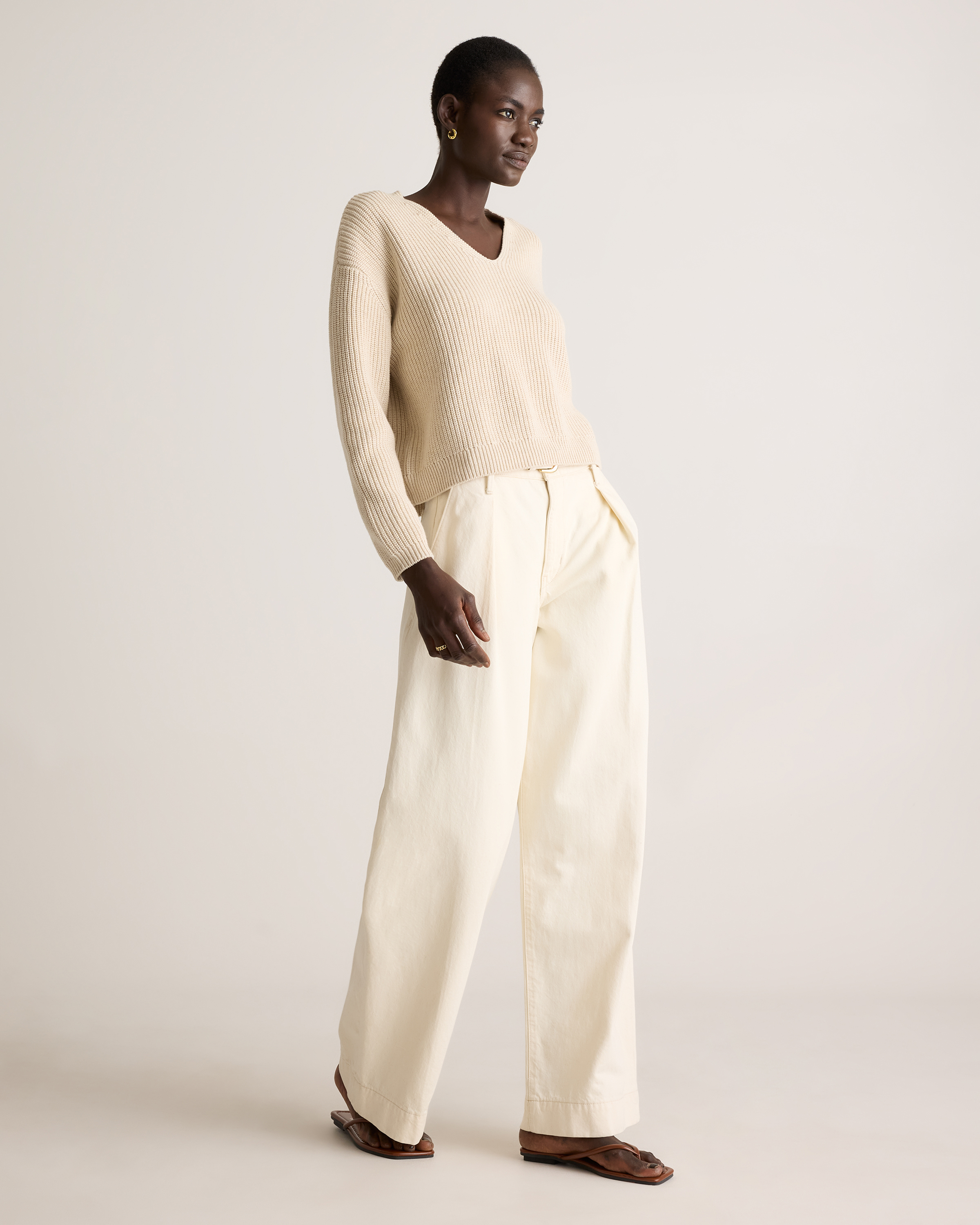 100% Organic Cotton Fisherman V-Neck Sweater in Speckled Beige