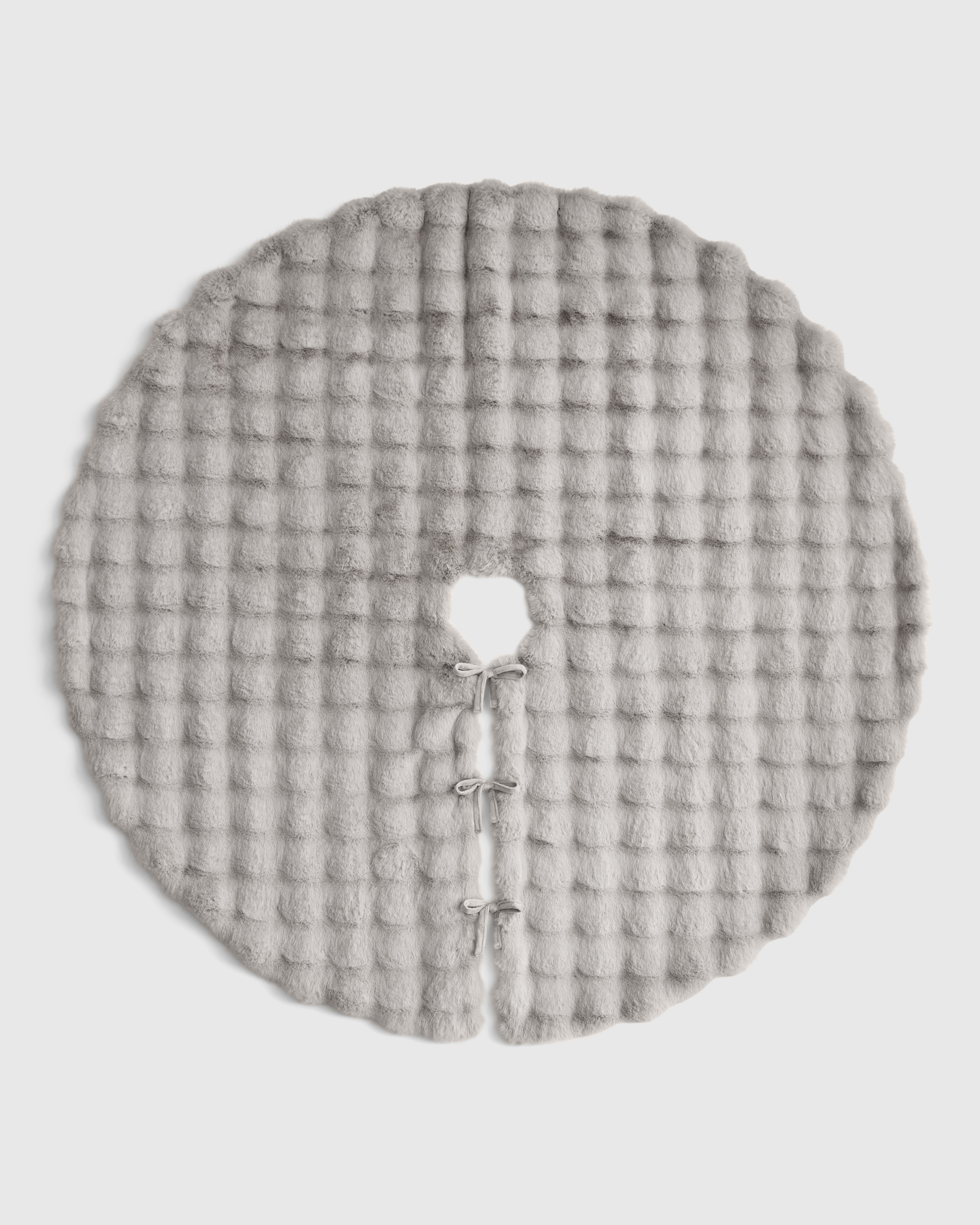 Glacier Faux Fur Tree Skirt