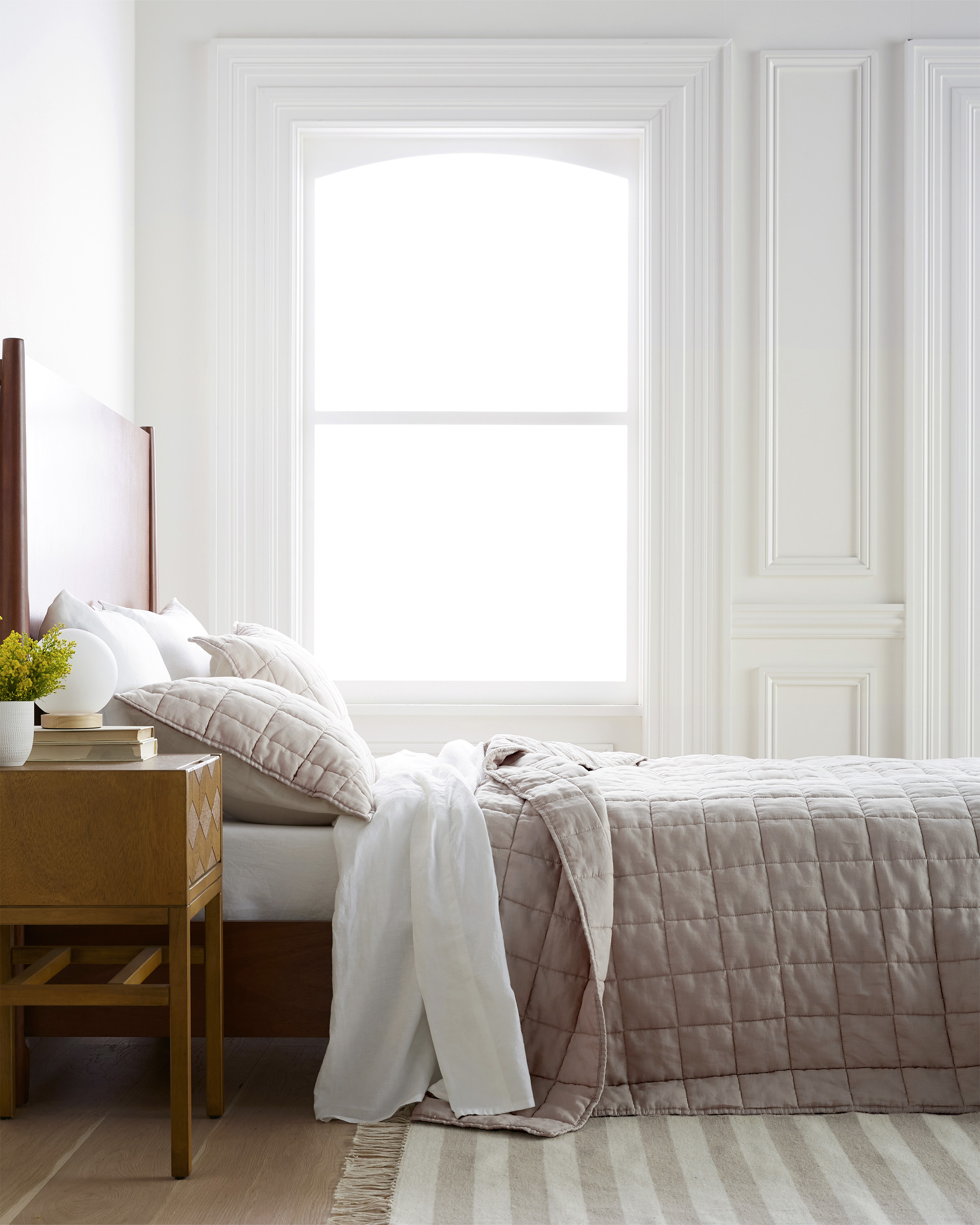 Soft Blush European Linen Box Quilt