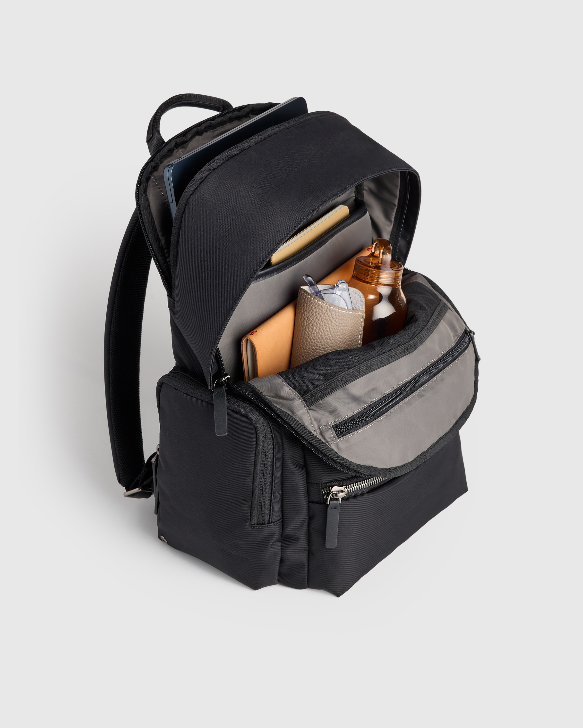 coach backpack factory outlet Court In Signature Canvas Top 3 Lures for Signature coated canvas and collection:fanwear Color:Punk Pansies Black