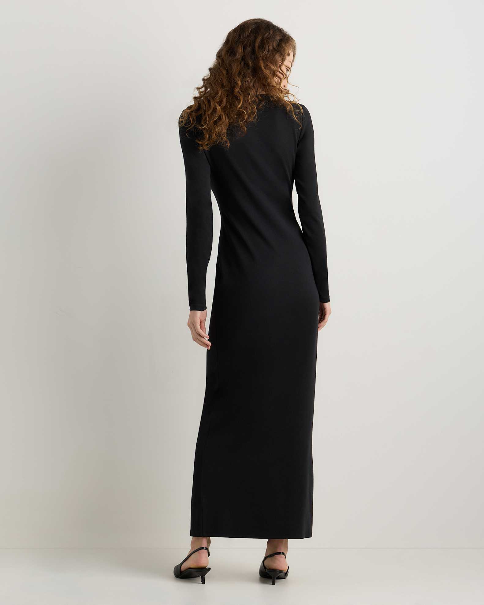 black knit maxi dress Claire in Noir knit Hidden center Black Ribbed Short Sleeve Knit