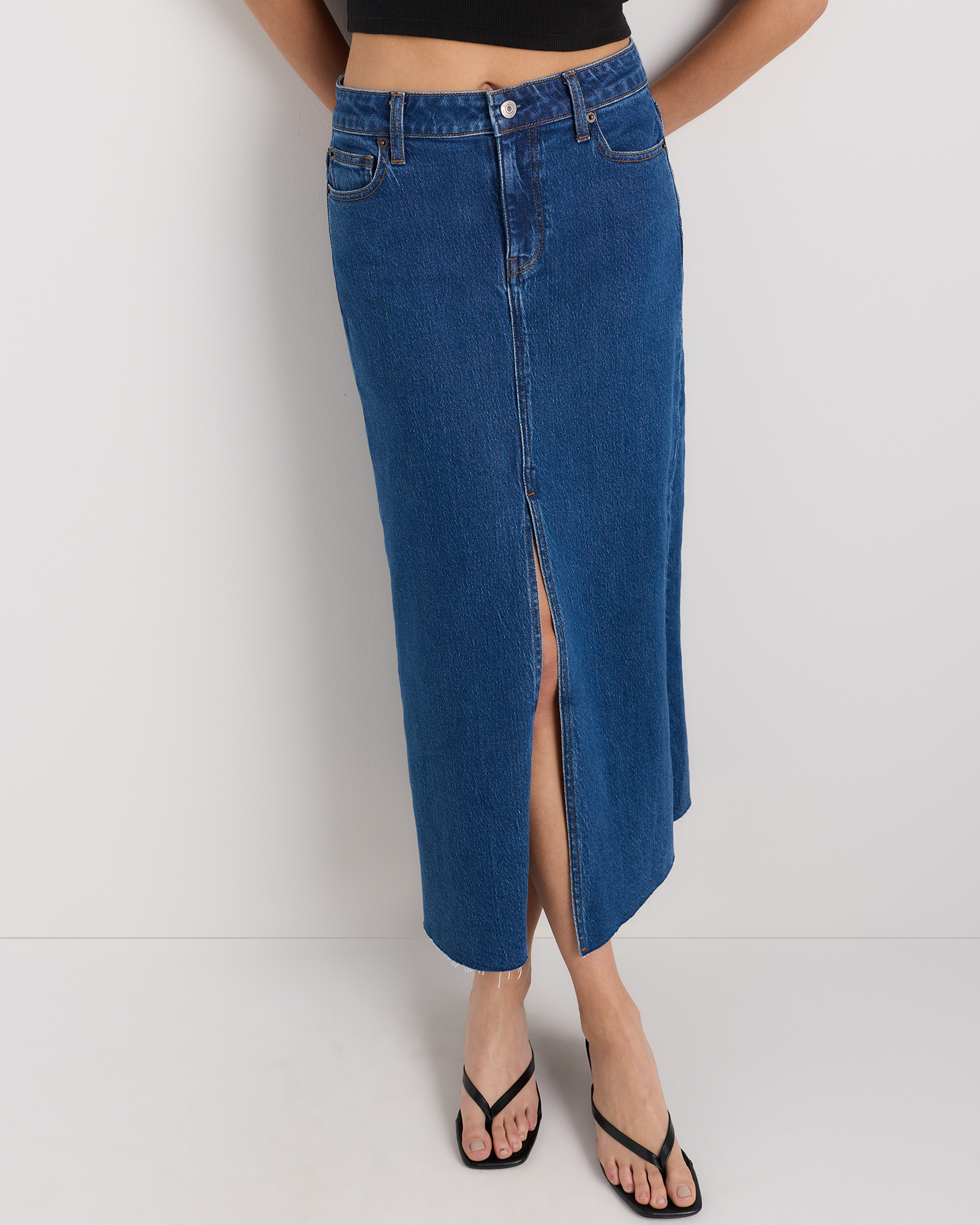 Stretch Denim 5-Pocket Midi Skirt in Obsidian Blue
