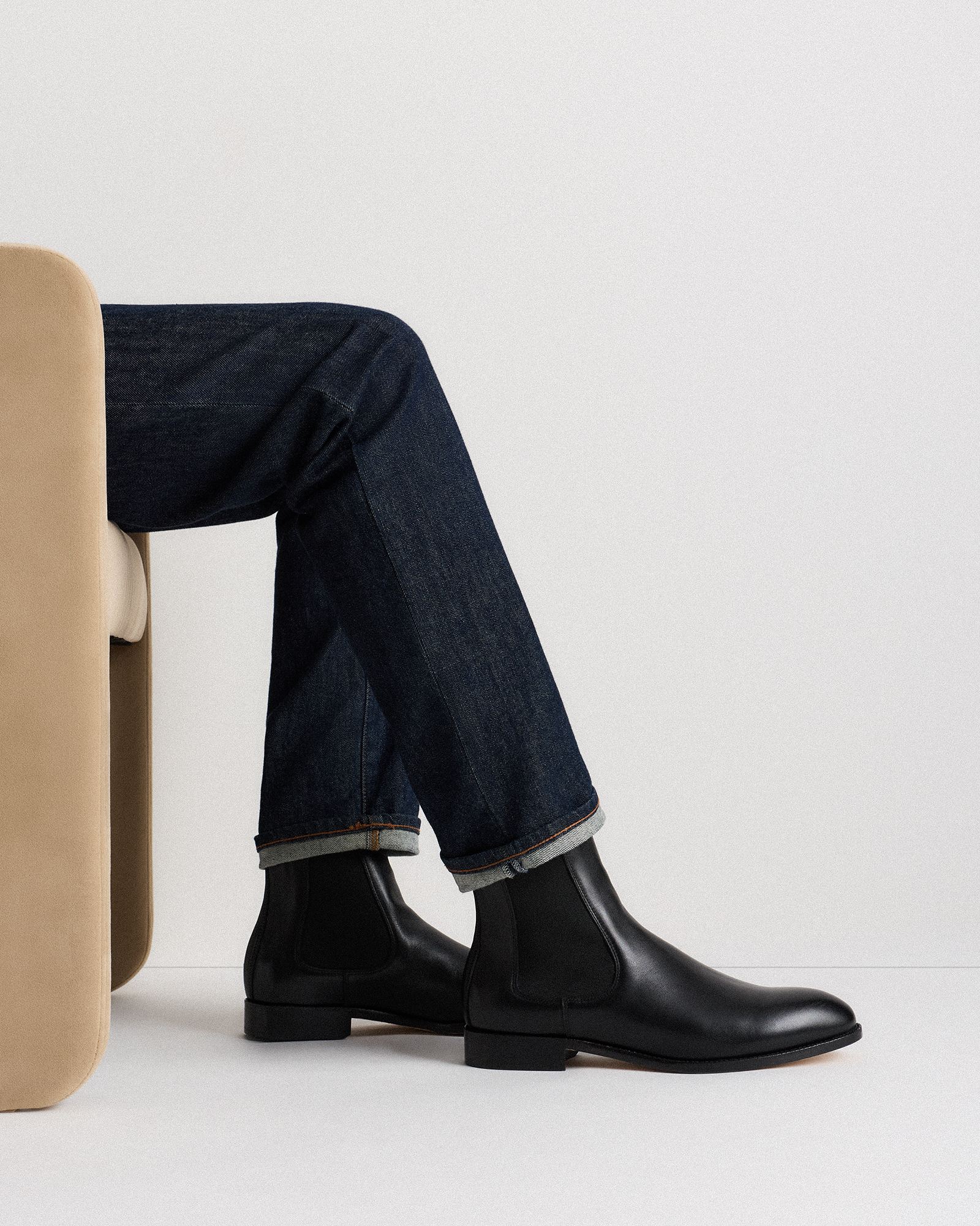Men's Essential Leather Dress Chelsea Boot in Black | Quince Canada