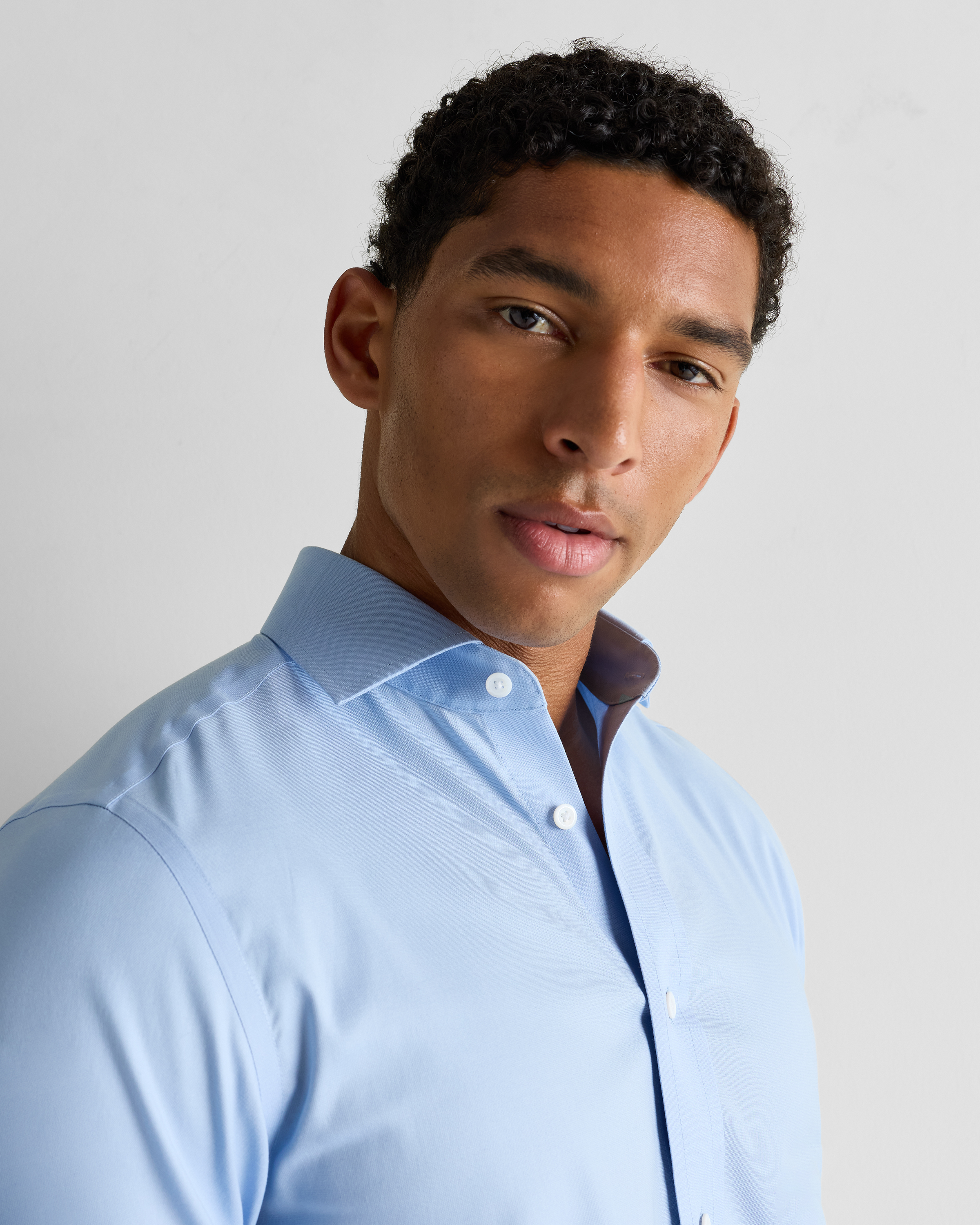 Men's Organic Cotton Stretch Royal Oxford Dress Shirt in Pale Blue