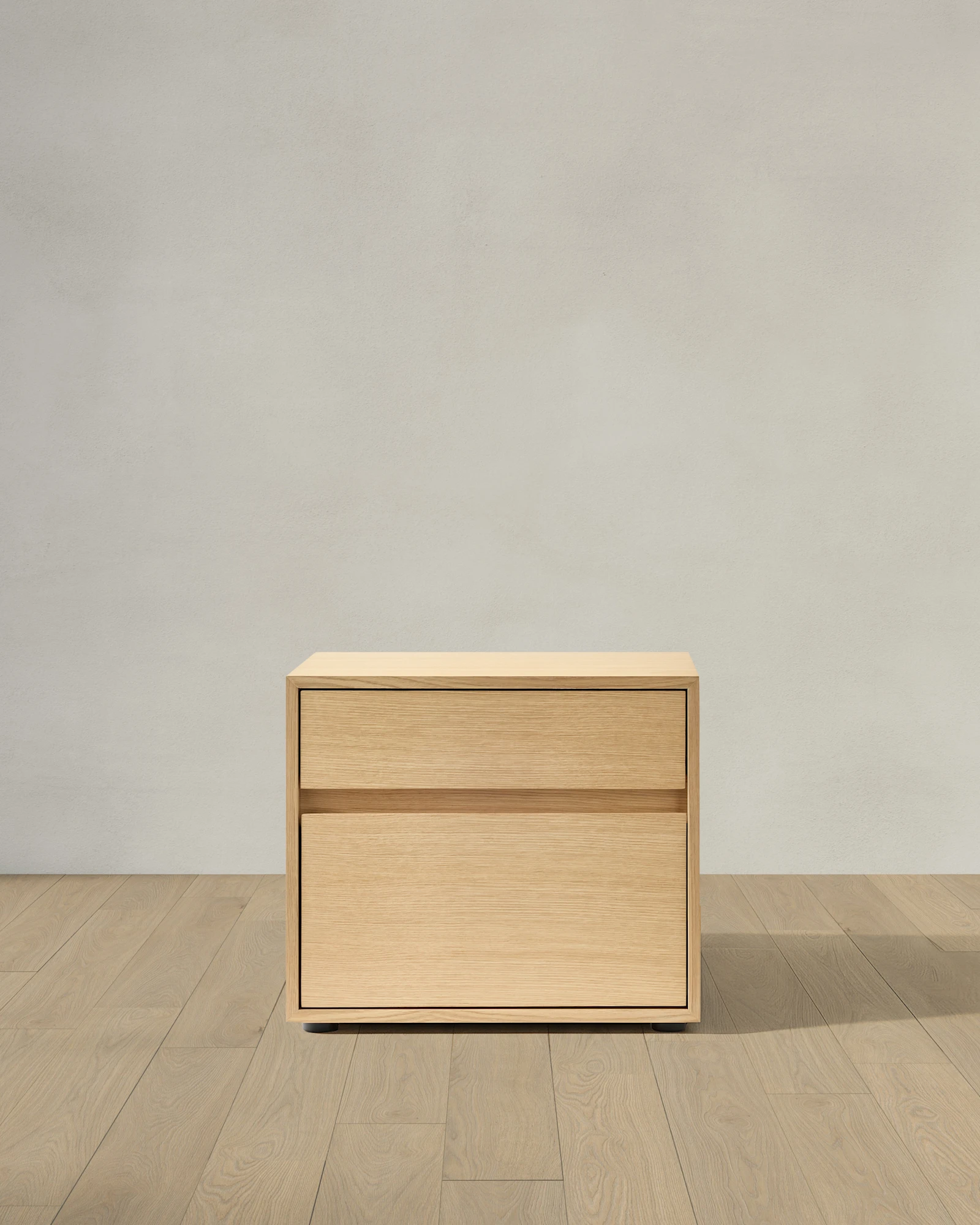 Oak 2-Drawer Nightstand in Natural Oak