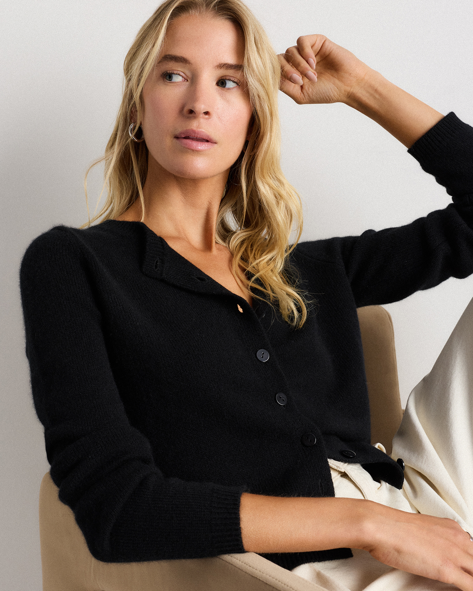 Mongolian Cashmere Cropped Crew Cardigan in Black display picture 1