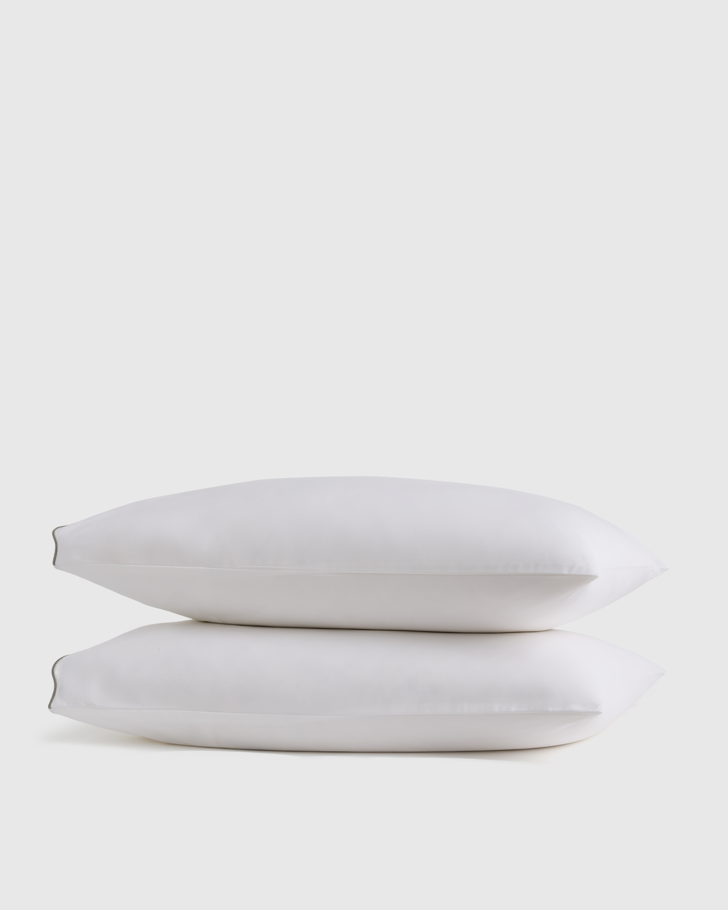 White/Dried Sage Classic Organic Percale Scallop Pillowcase Set
