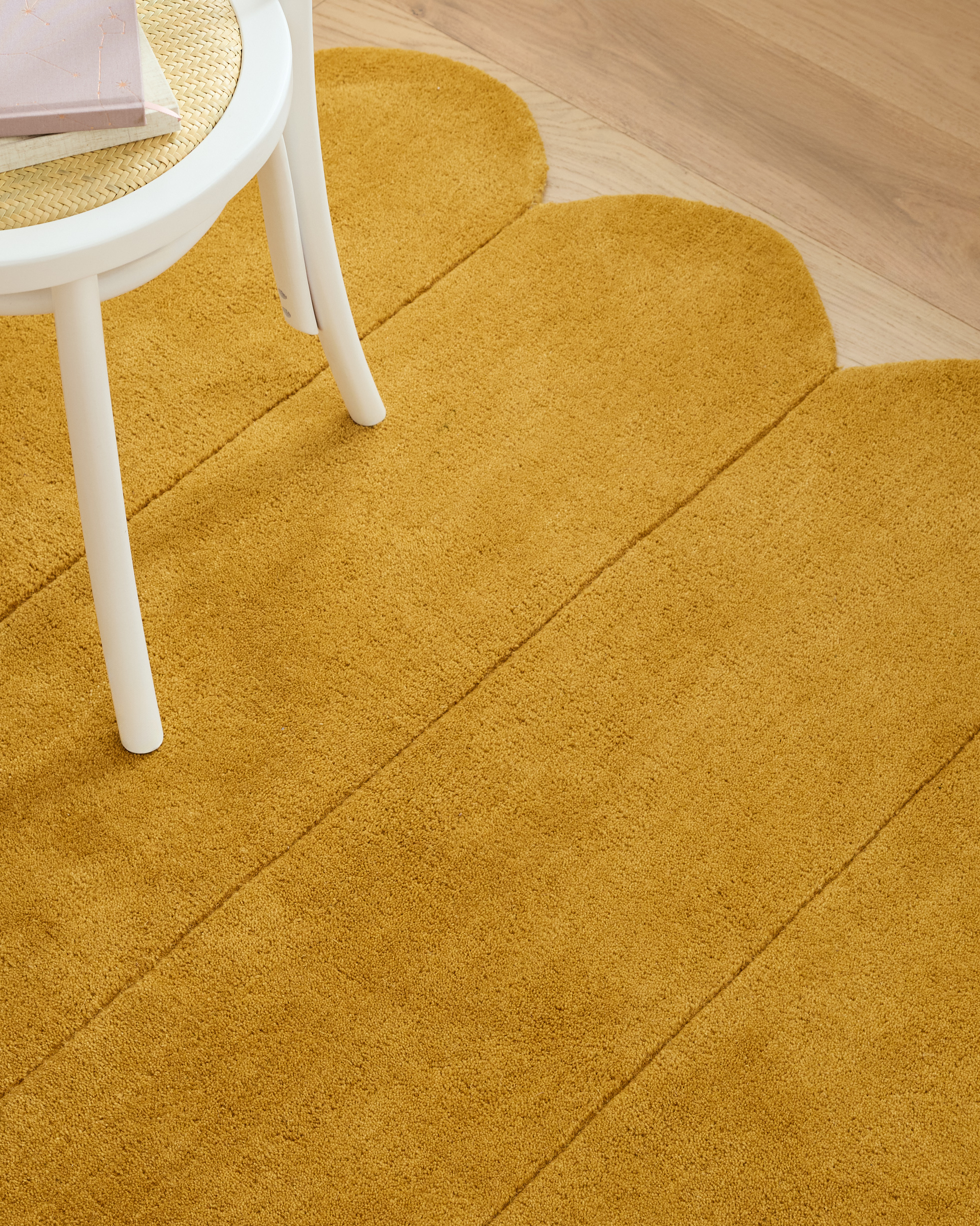 Quince Scalloped Border Rug - Thumbnail 2