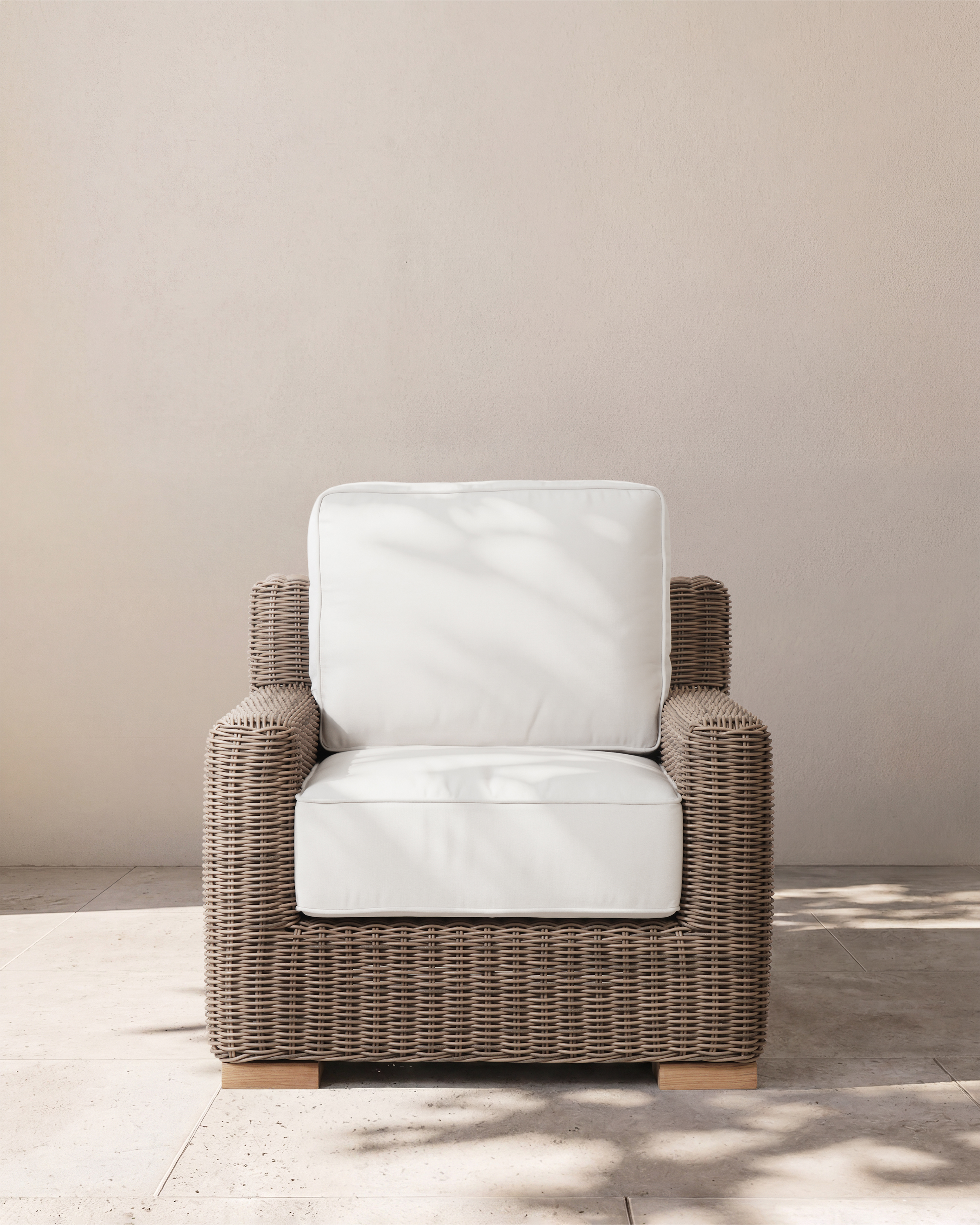 Natural Weave Classic All-Weather Wicker Outdoor Lounge Chair