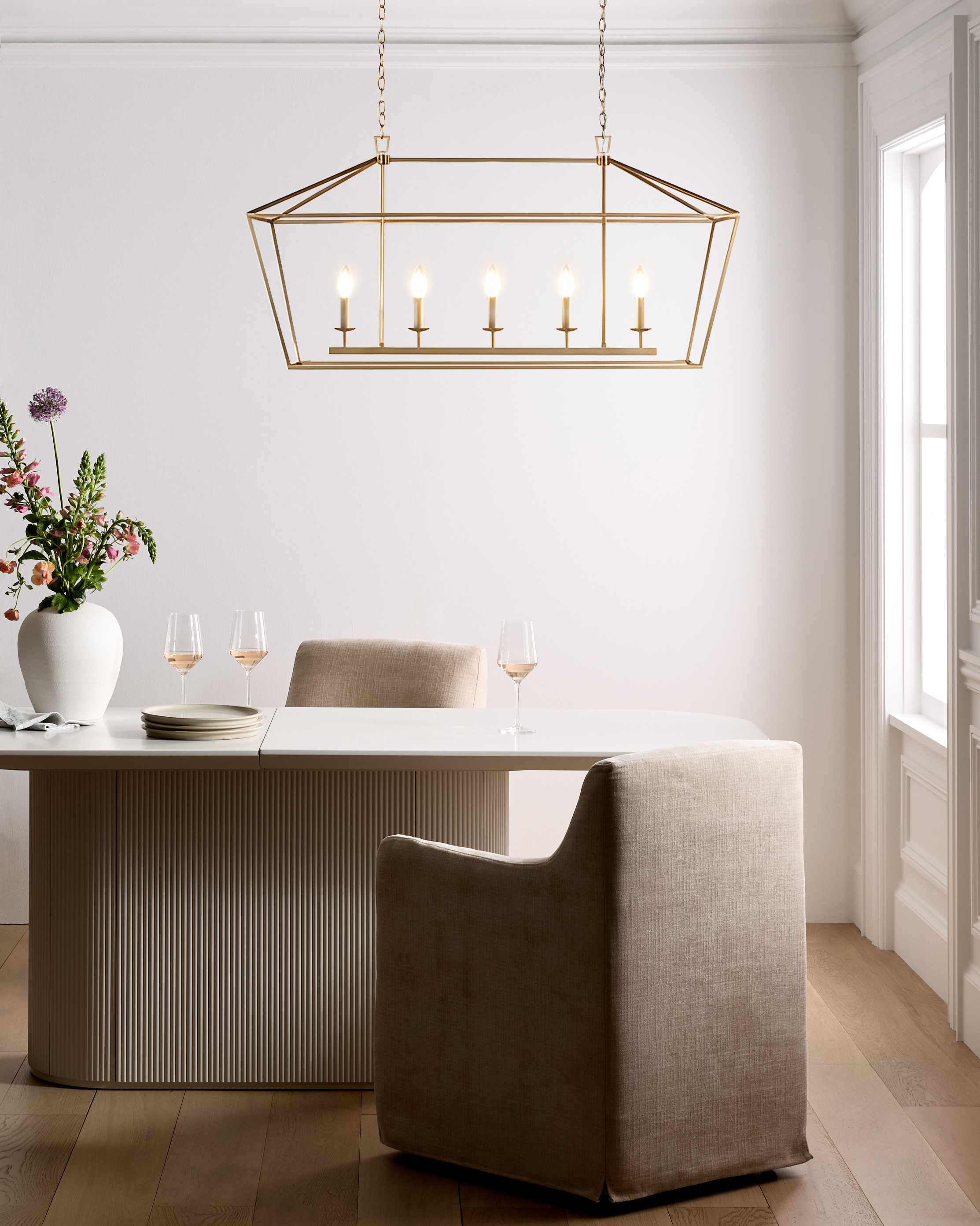 Traditional Steel Linear Lantern Chandelier - thumbnail 2