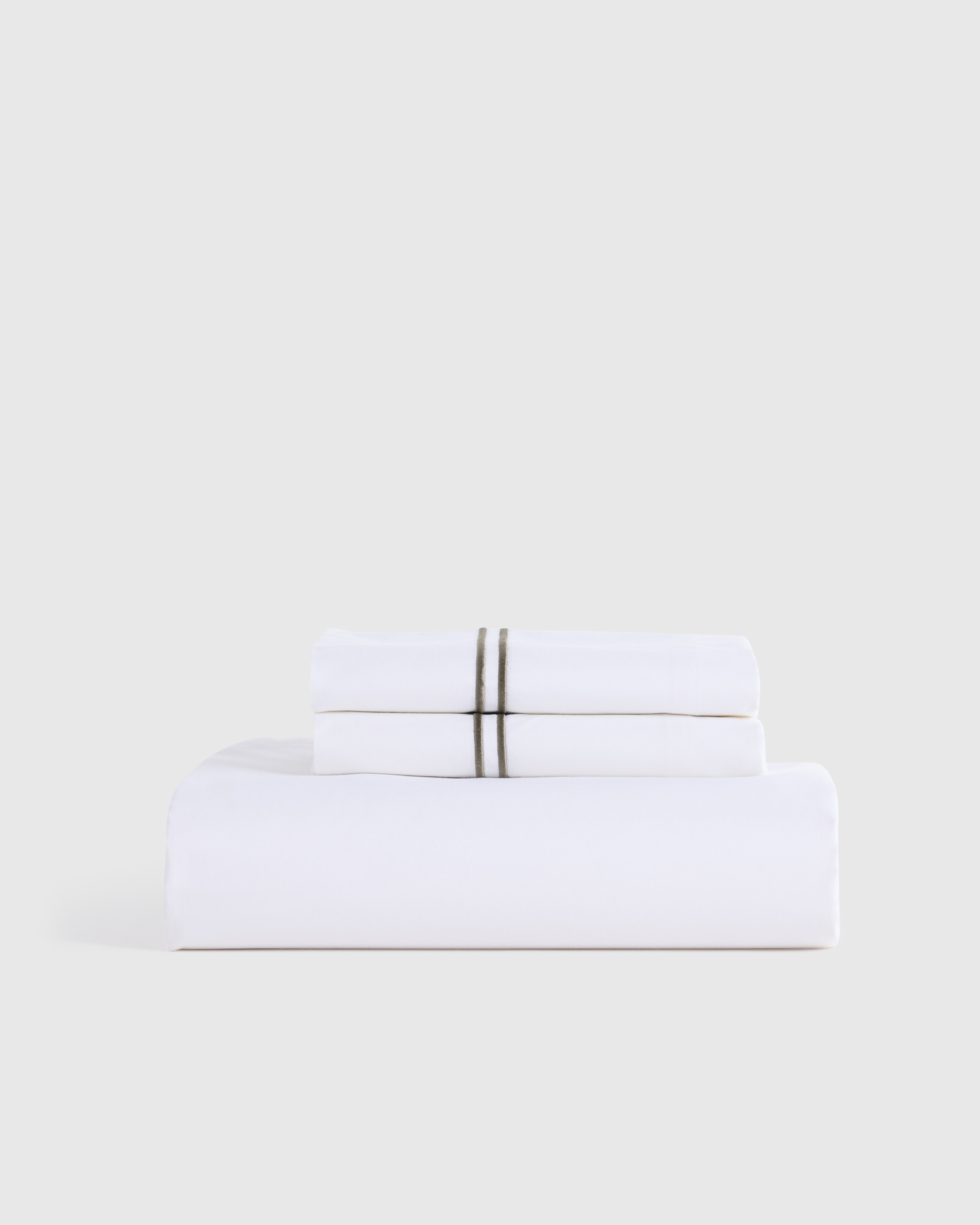 White/Dusty Olive Classic Organic Percale Embellished Fitted Sheet Set