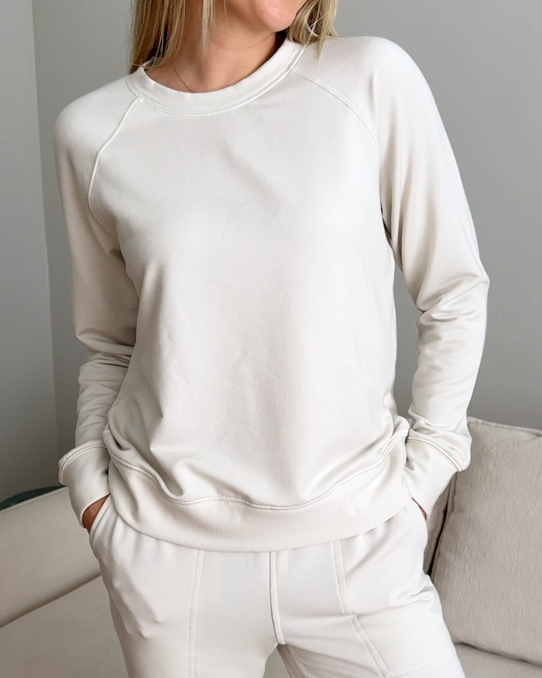 SuperSoft Fleece Crew MonetteMoio 4x5 thumbnail02