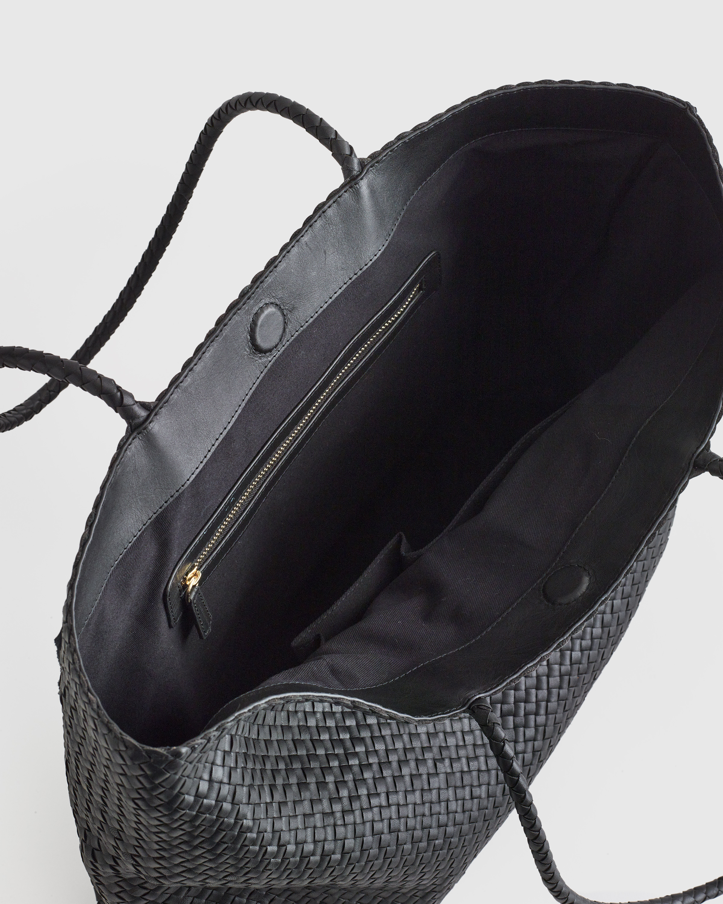 Italian Leather Handwoven Tote in Black display picture 3