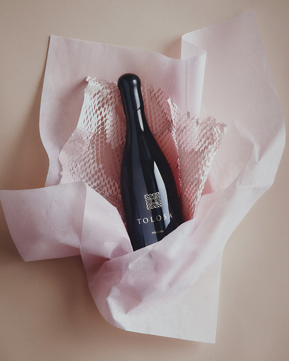 No Color Tolosa Edna Valley Primera Pinot Noir 2018