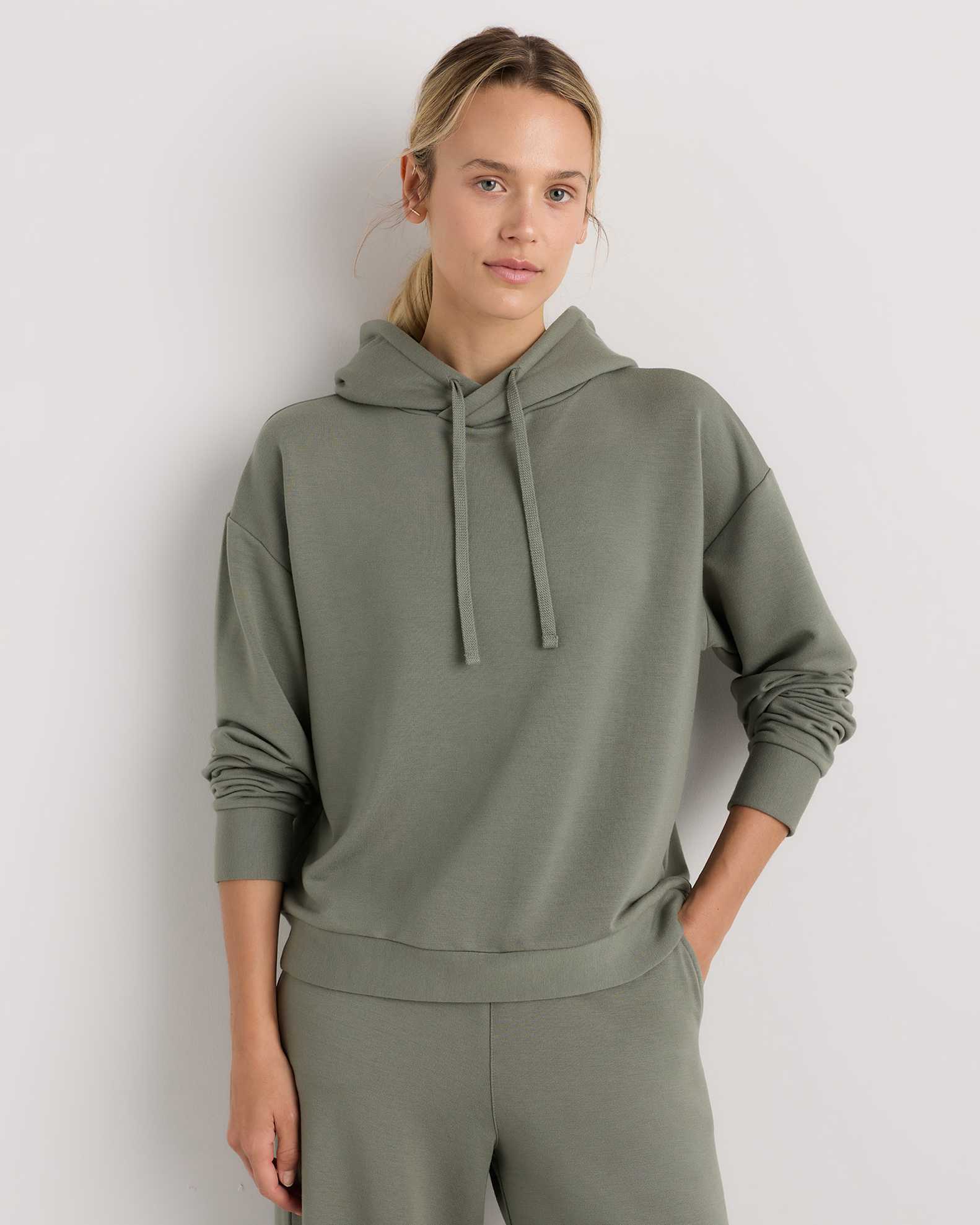 Pull pour fille. Mod. Roging Ref. 71268-880. Coleur gris Gris Pull pour fille. Mod. Roging Ref. 71268-880. Coleur gris Gris