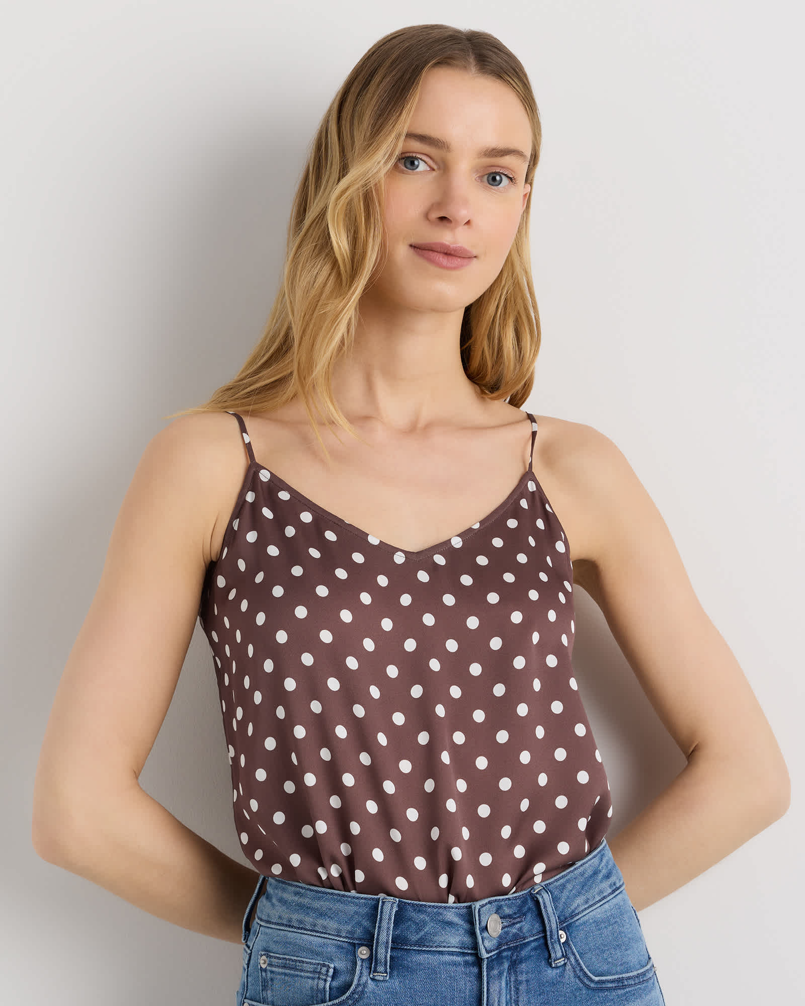 Cami Color Washable Stretch Silk V-Neck Cami in Mocha Midi Dot