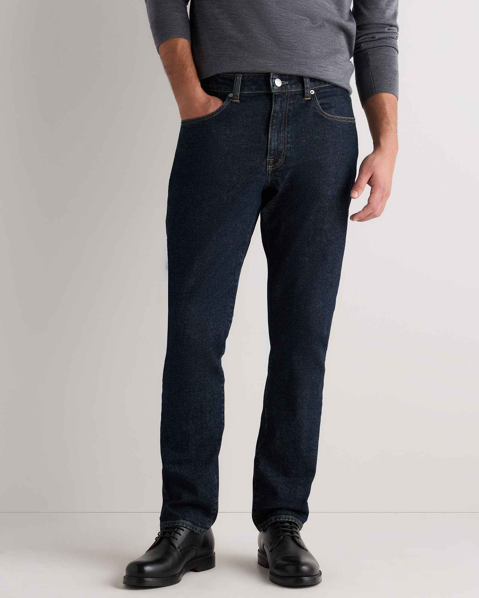 Classic Rinse Warren Stretch Athletic Tapered Jeans