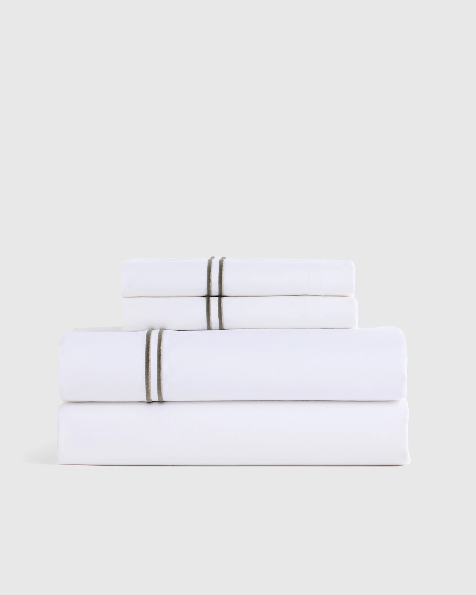 Organic Crisp Percale Embellished Sheet Set - White/Navy, King