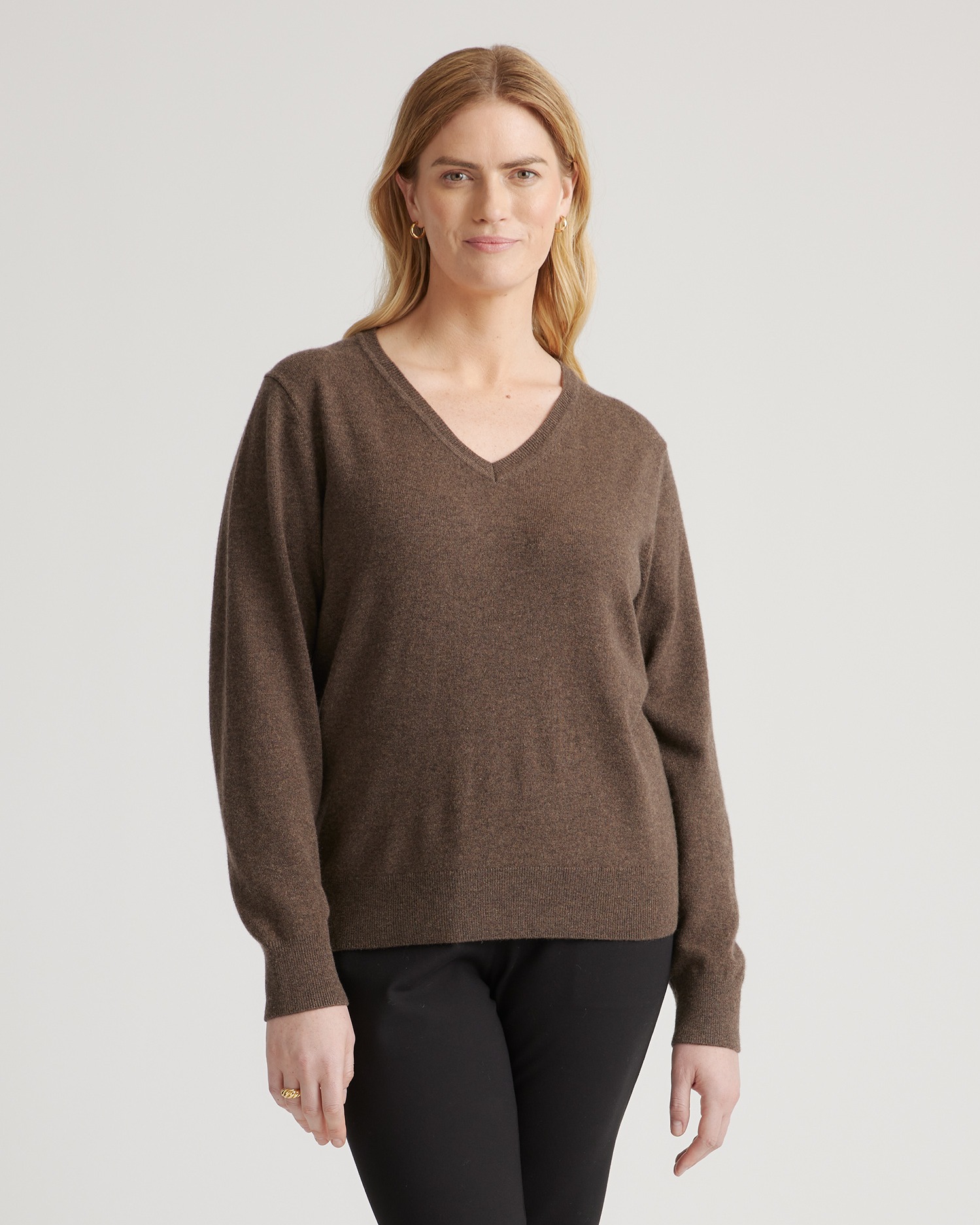 Quince Women's Mongolian Cashmere V-neck Sweater In Brown
