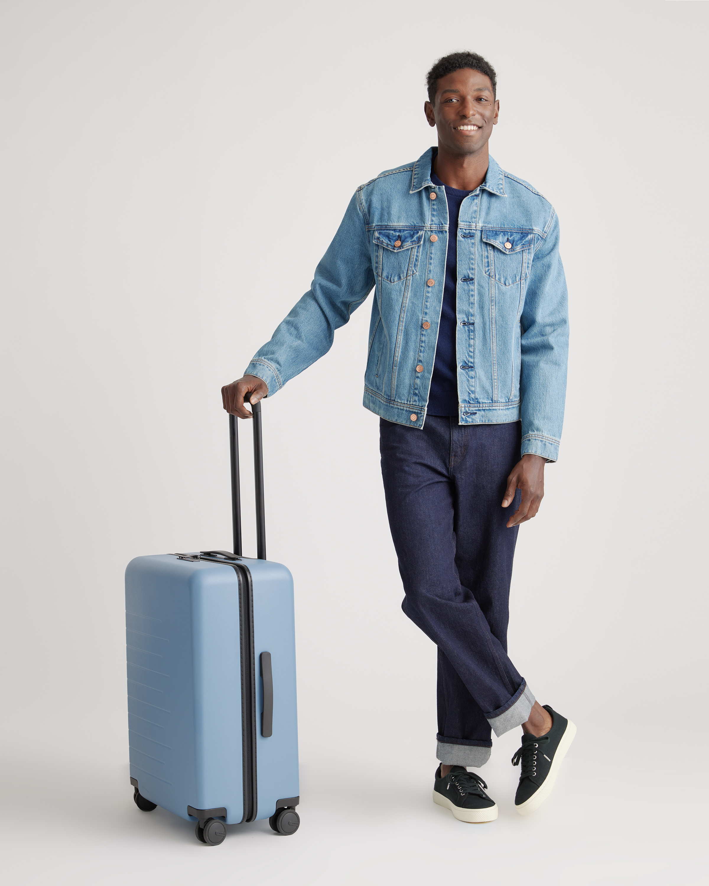 Medium Check-In Suitcase in Blue