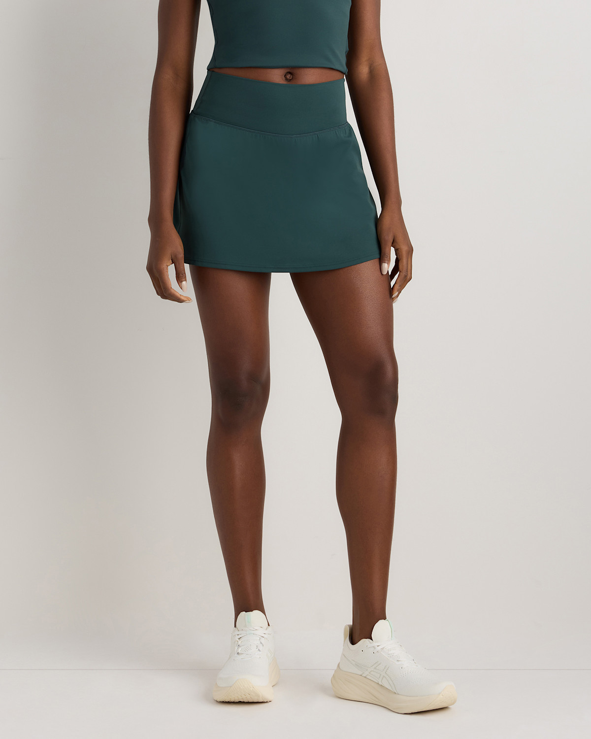 Quince Women's Ultra-Form Tennis Skort in Forest Green