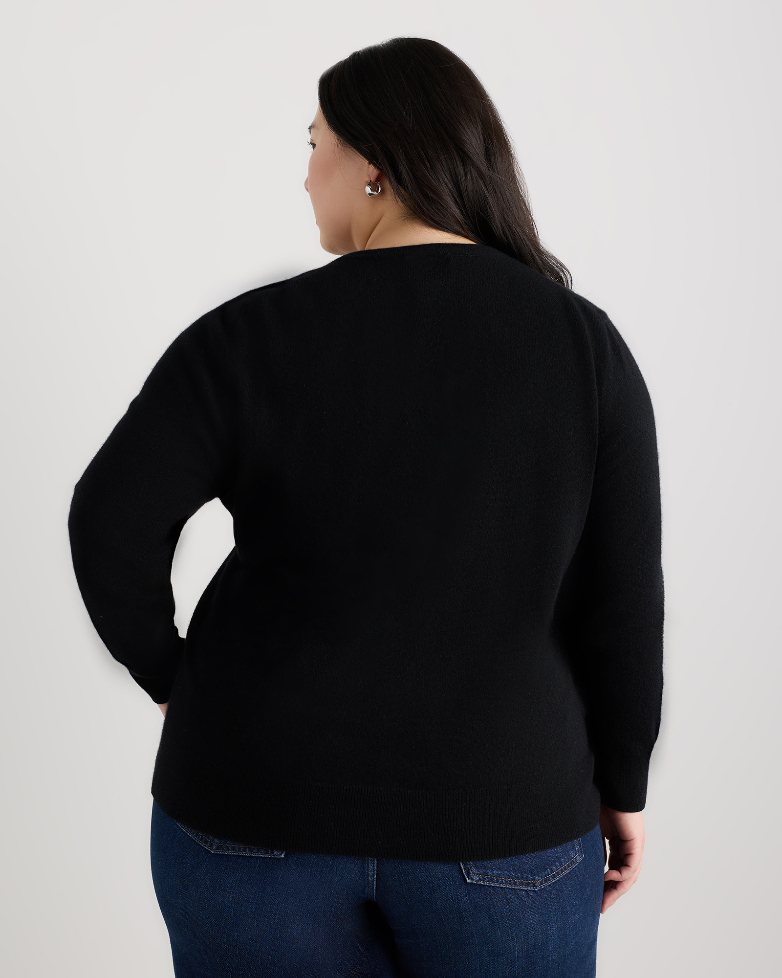 Plus Size Mongolian Cashmere Cardigan Sweater in Black | Quince Canada