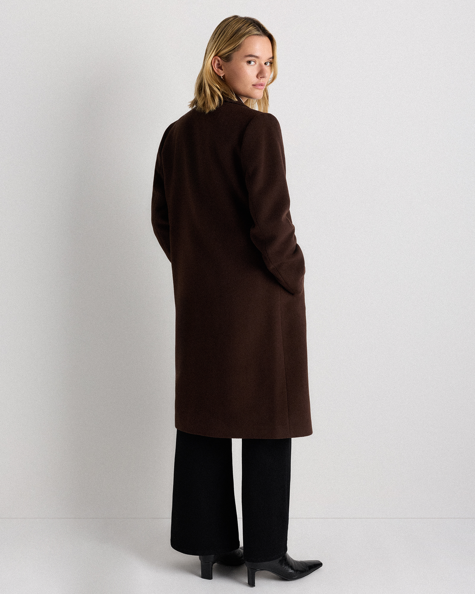 Wool Cashmere Classic Single-Breasted Coat in Dark Chocolate