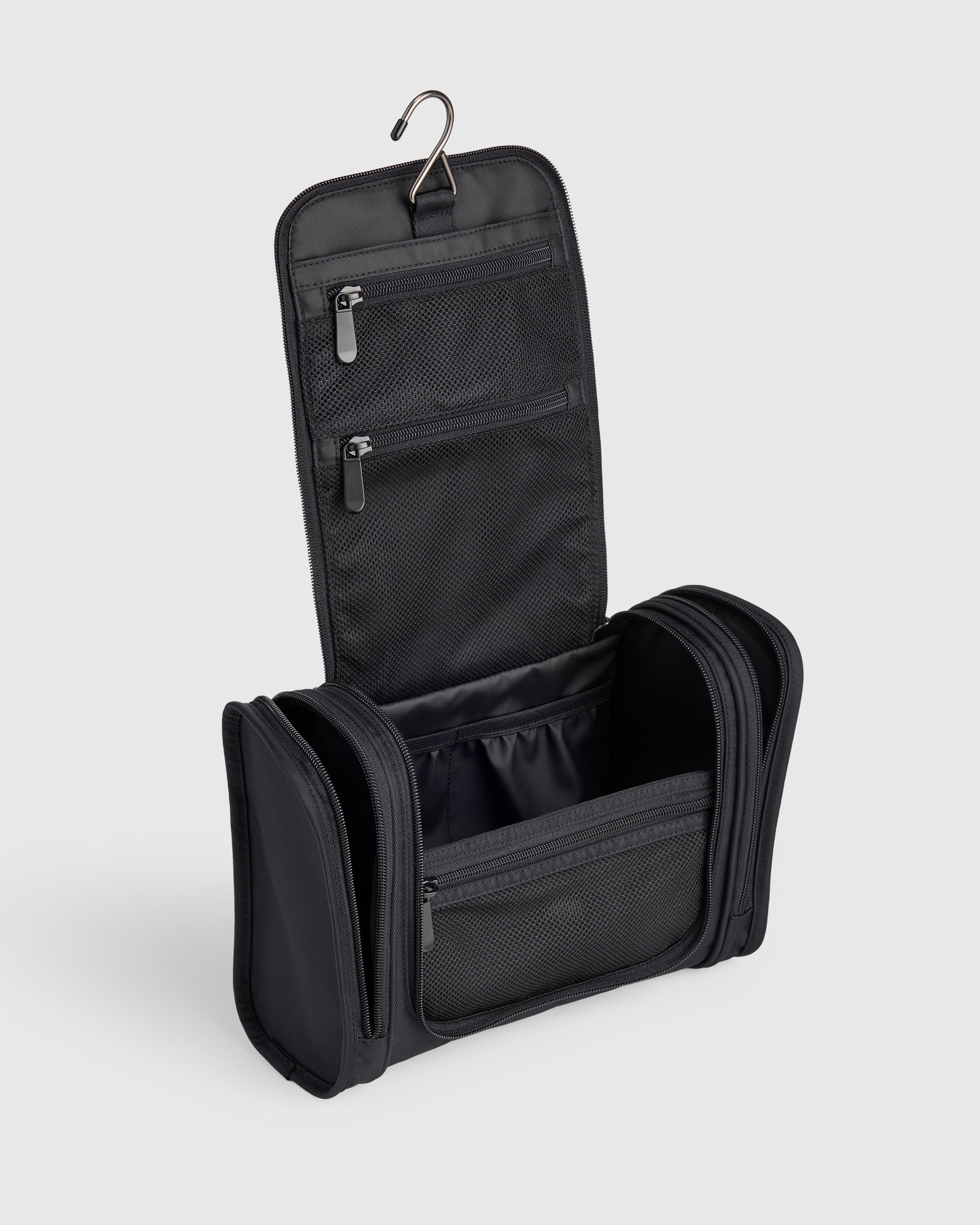 hanging travel toiletry bag canada Case | Organizer A hanging loop makes it easy to suspend the case from a towel rack or door hook when counter space is minimal Wednesday: Hanging Travel Toiletry Bag