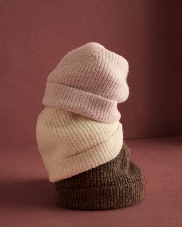 Oatmeal Mongolian Cashmere Ribbed Beanie