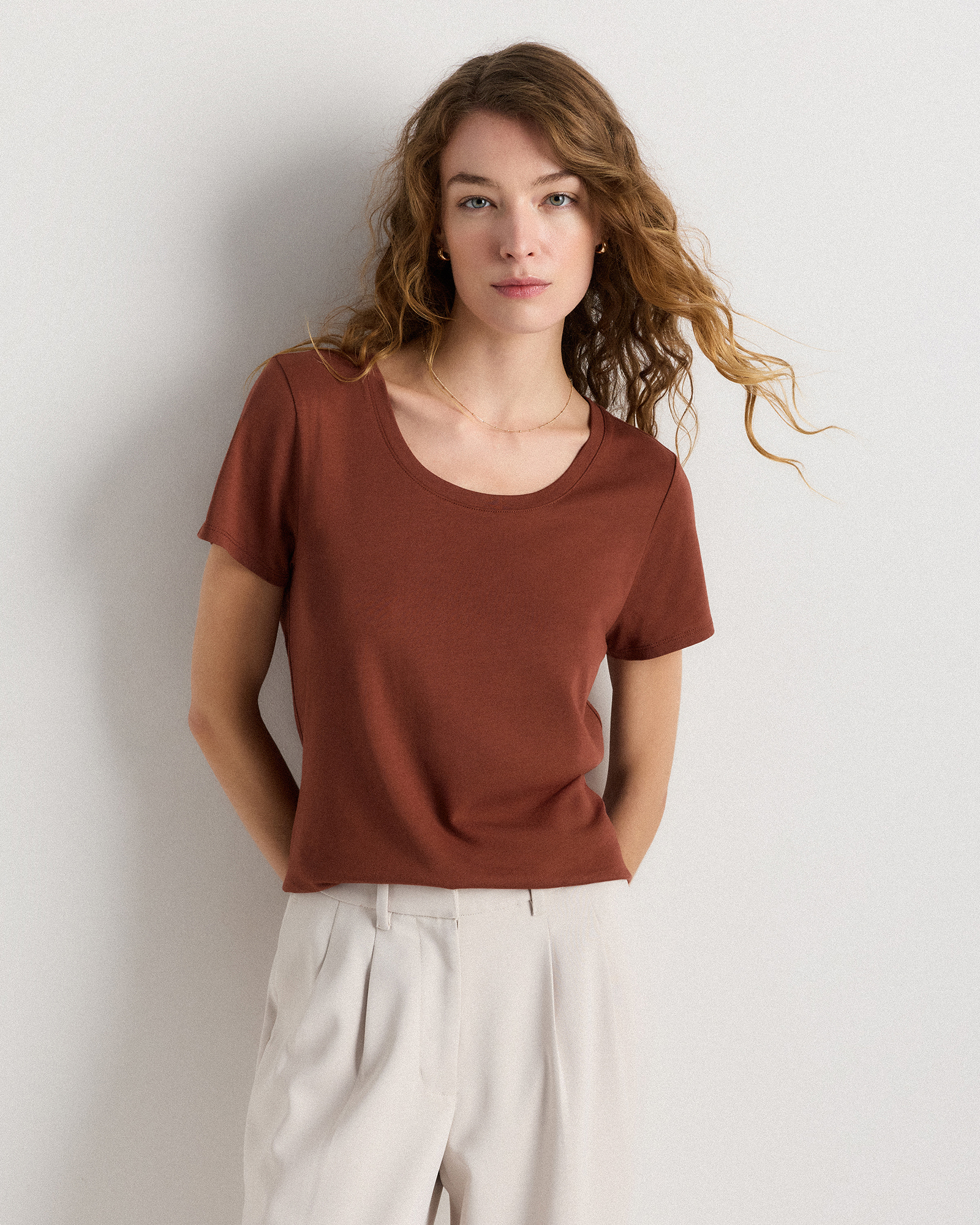 Redwood Brown T-shirt en coton et modal à encolure dégagée