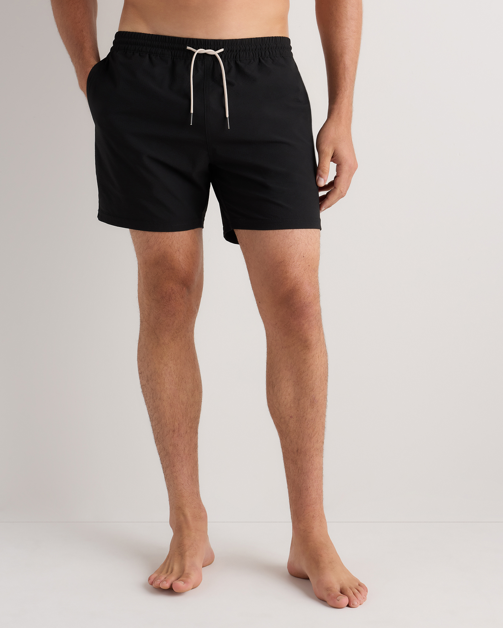 Black Seersucker Men's Seersucker Swim Trunks - 5.5"