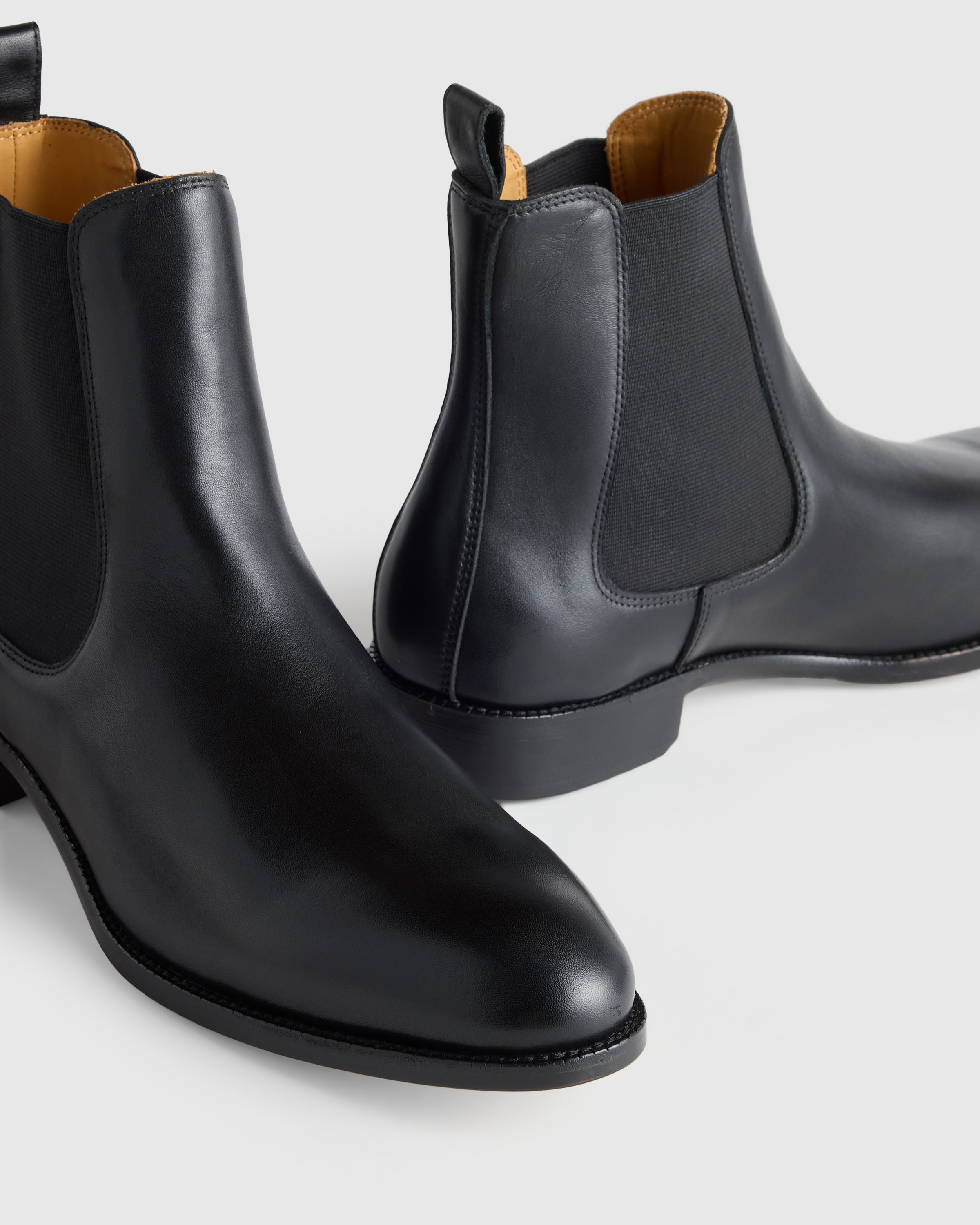 Men's Essential Leather Dress Chelsea Boot in Black | Quince Canada