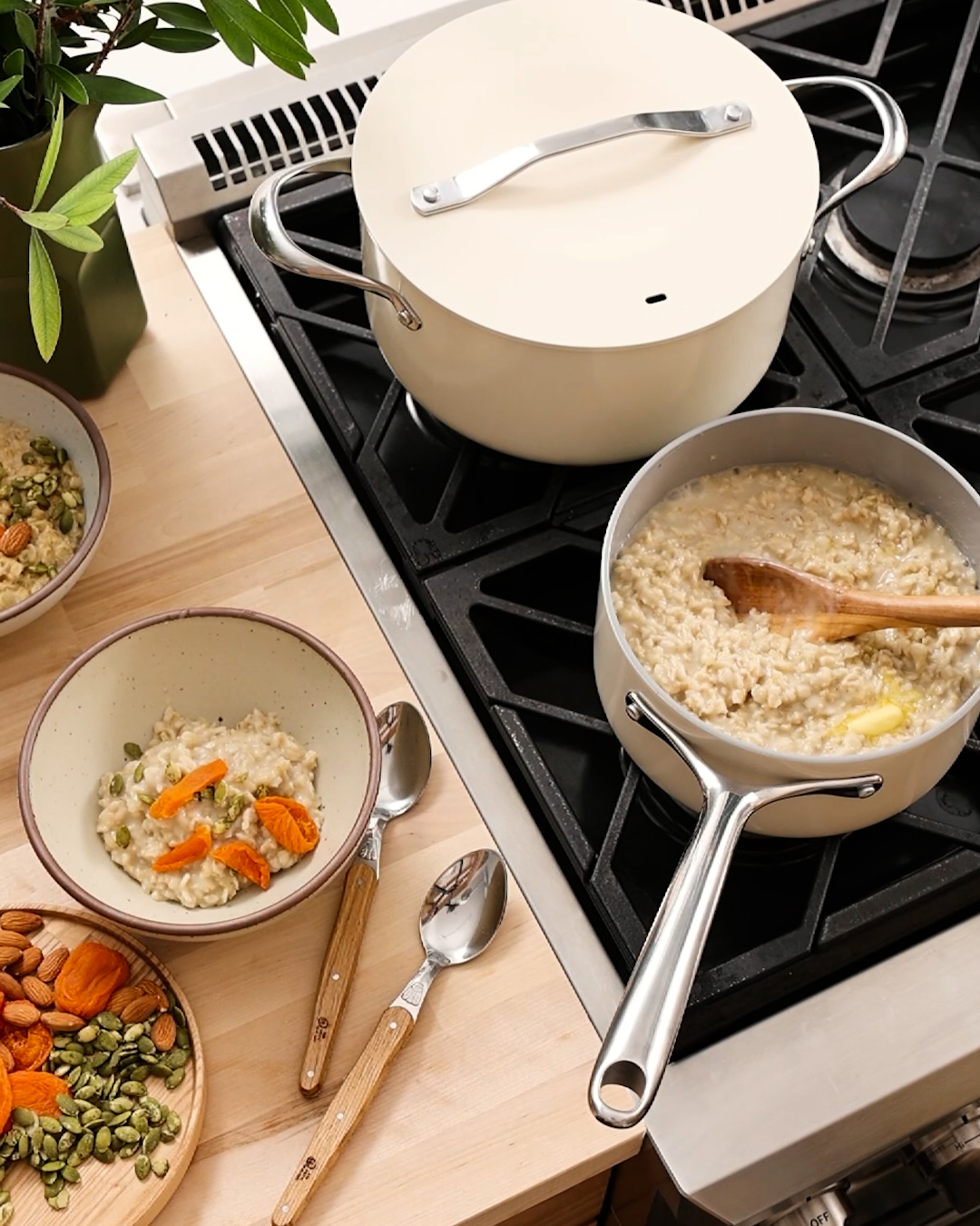 Ceramic Nonstick Saucepan: 3QT