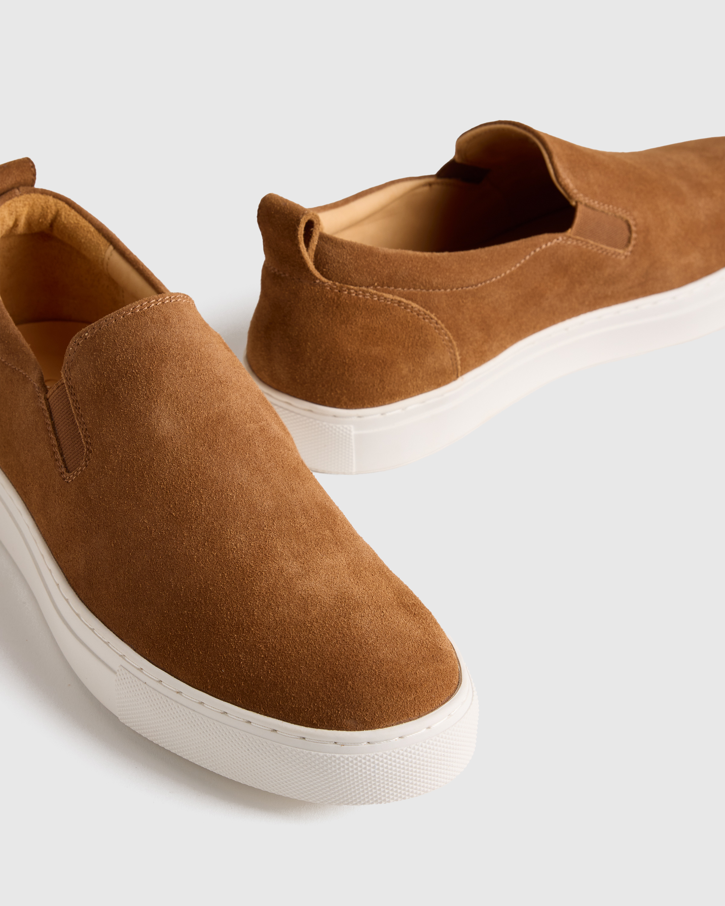 gdmjmw　　　　　　　　　　　　　　　　SCOTCH GRAIN Italian Calfskin Suede Slip-On Sneaker in Whiskey
