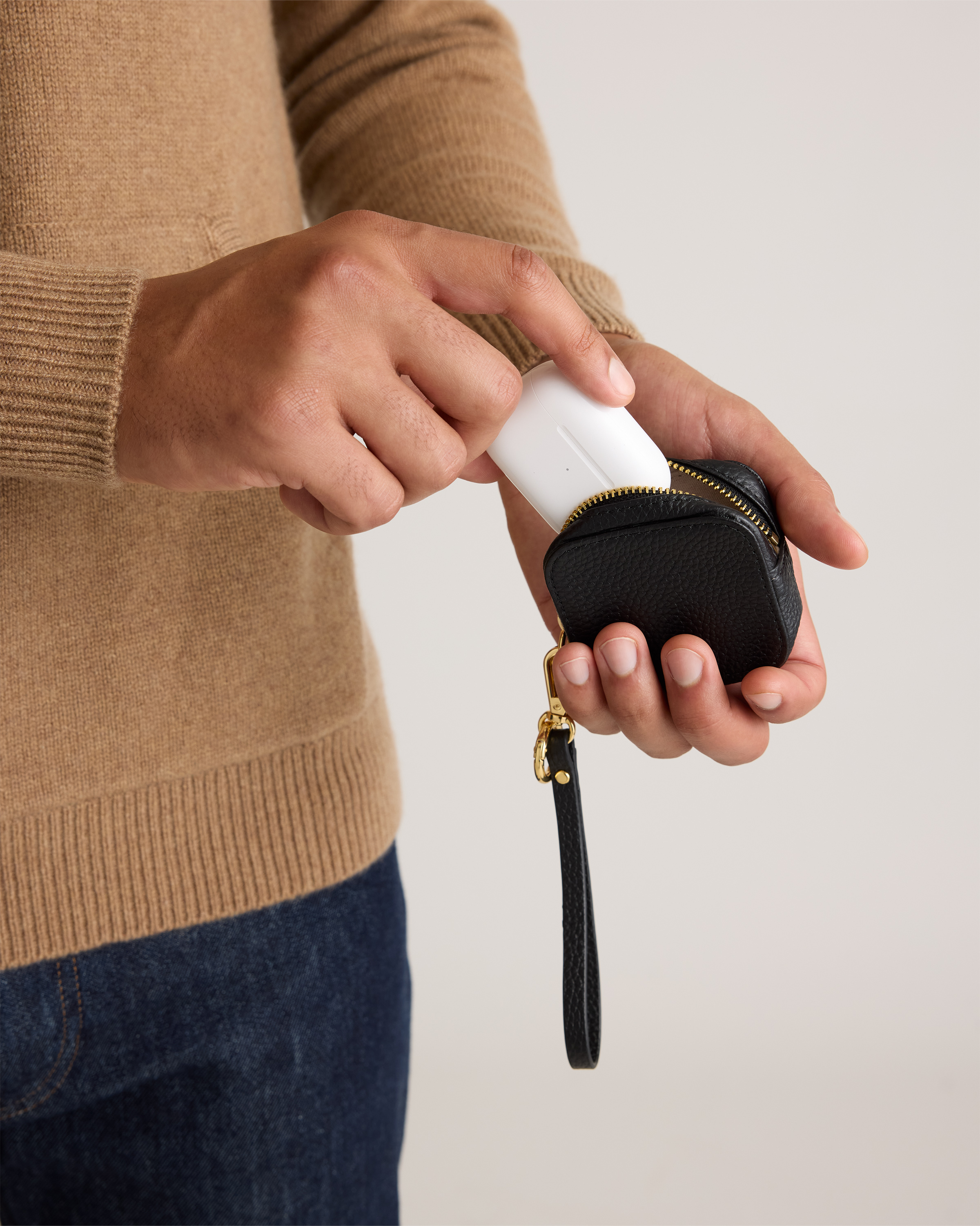 Quince AirPods Case