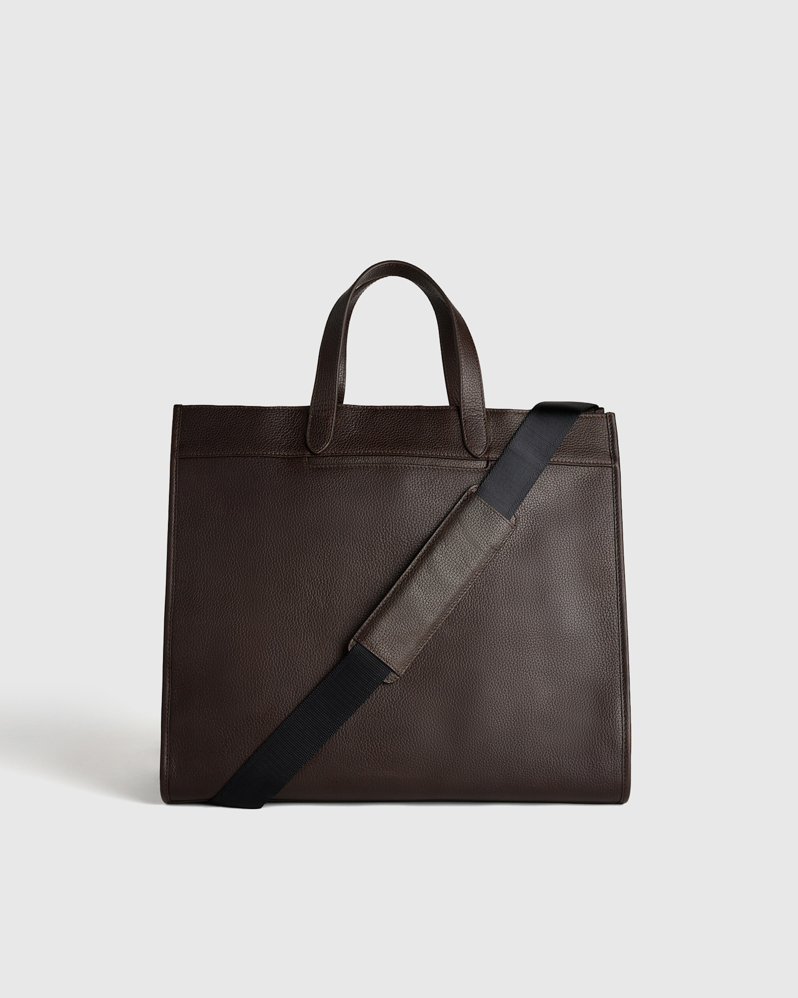 M-BAG-21-DAROLI Excursion Italian Leather Tote Hickory 251 CROPPED