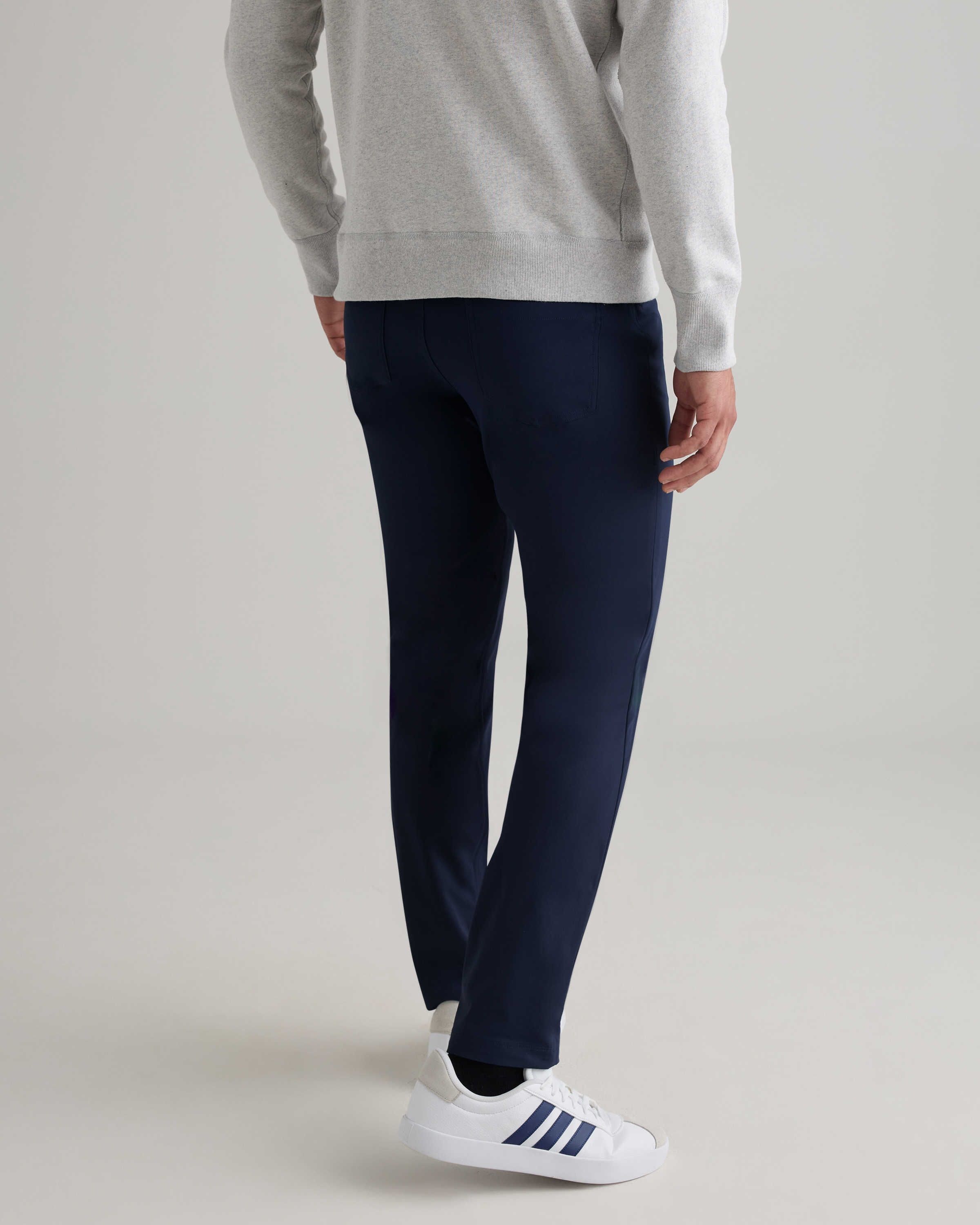 Mens Everyday 5-Pocket Tech Pant - Classic Fit in Deep Navy