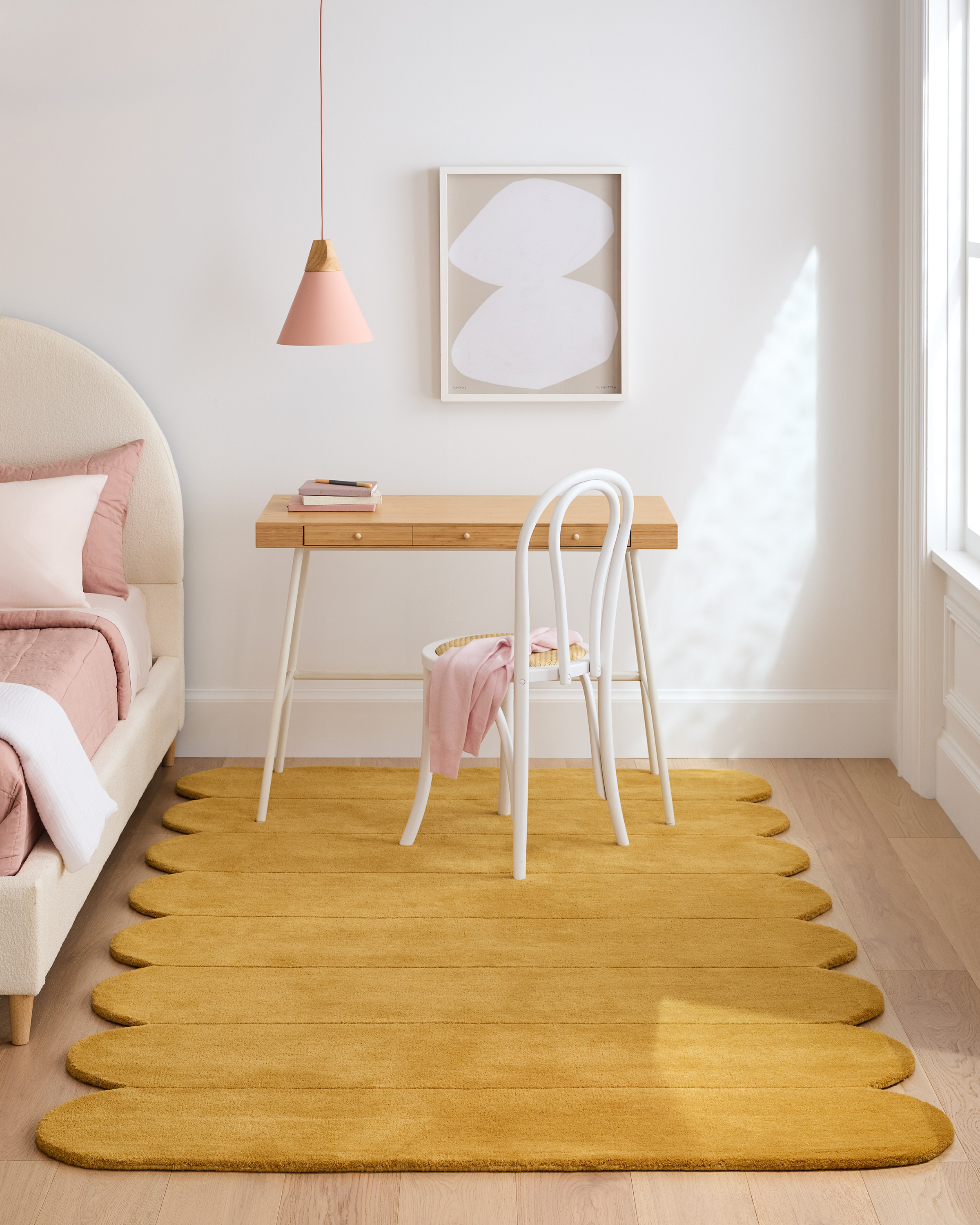 Quince Scalloped Border Rug