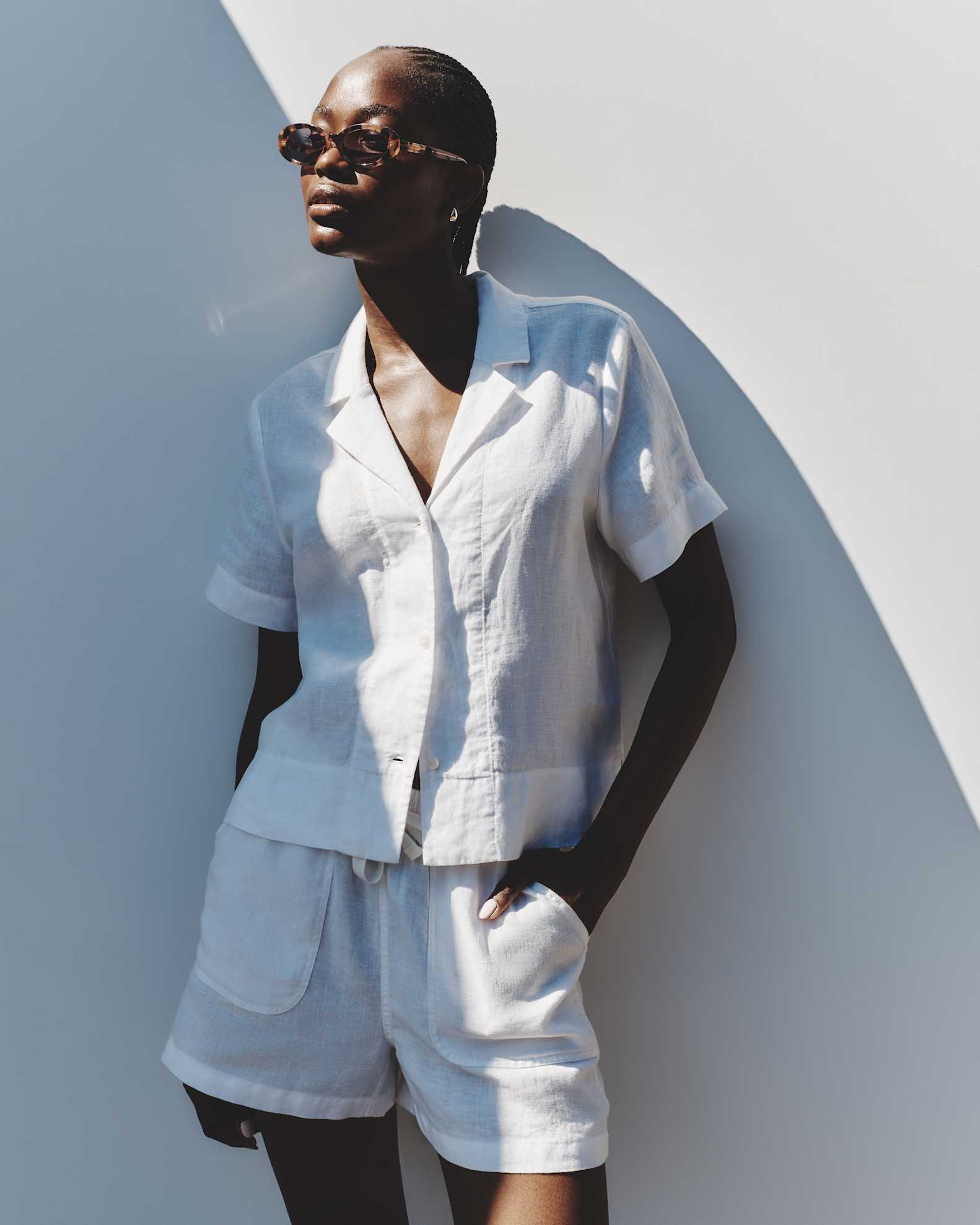 Women's 100% European Linen Shorts in White Women's 100% European Linen Shorts in White