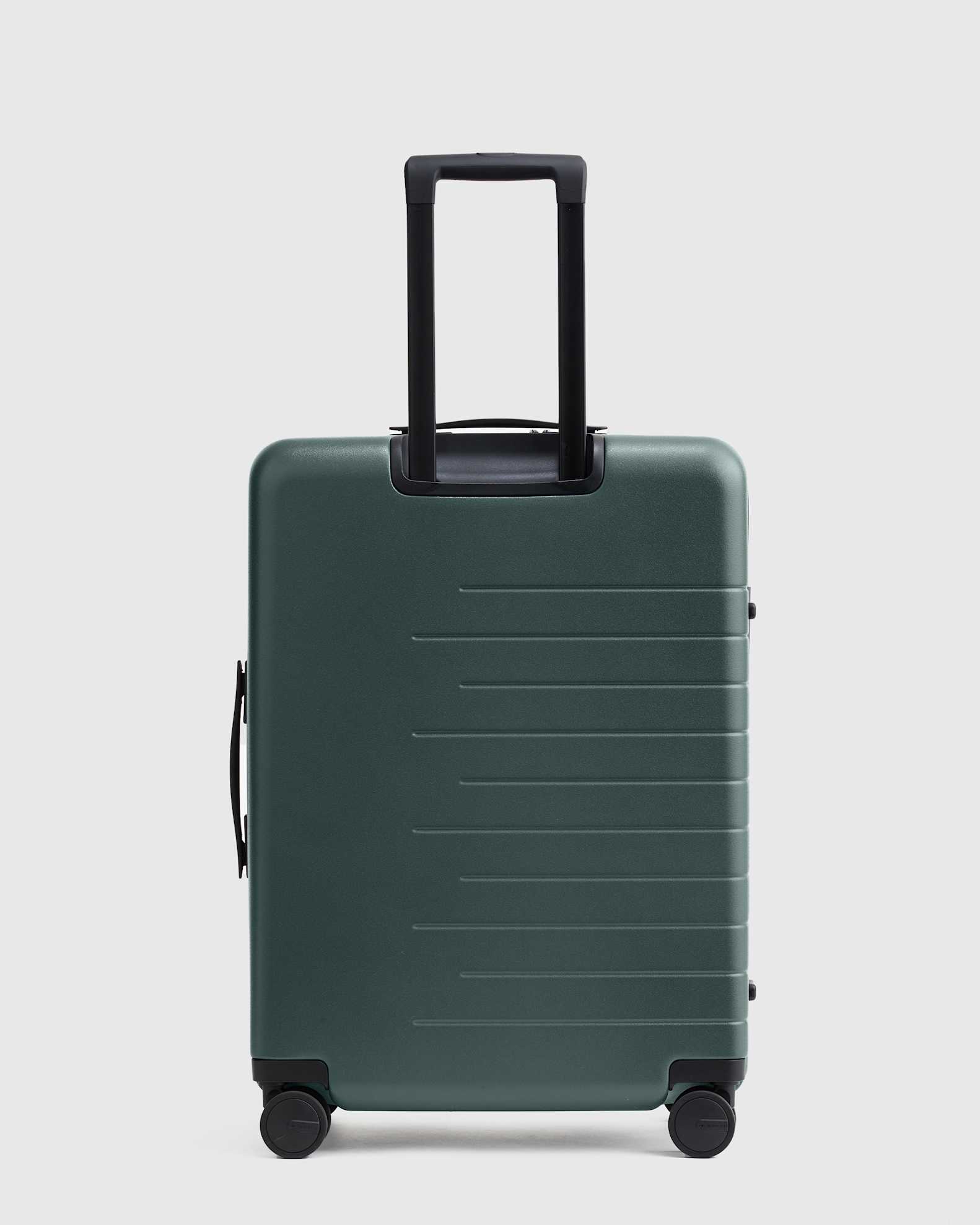 Quince Expandable Check In Hard Shell Suitcase
