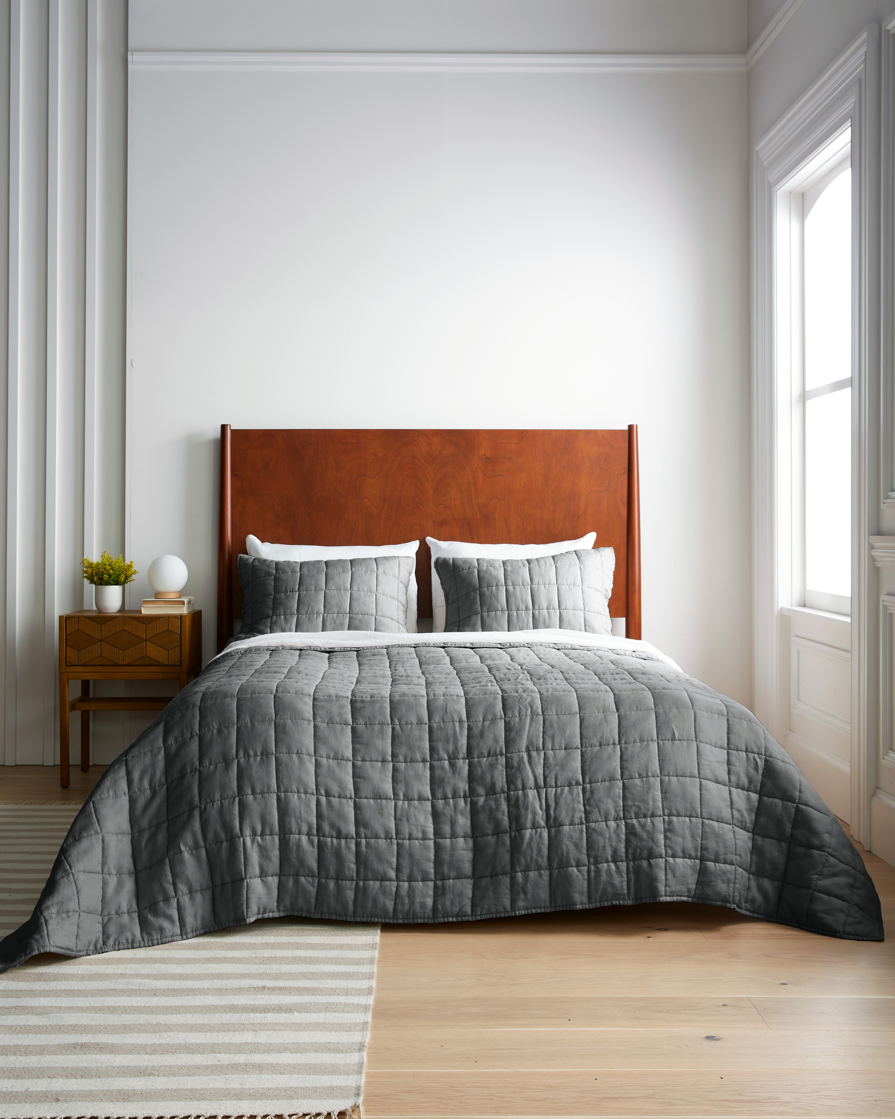 Charcoal European Linen Box Quilt Set