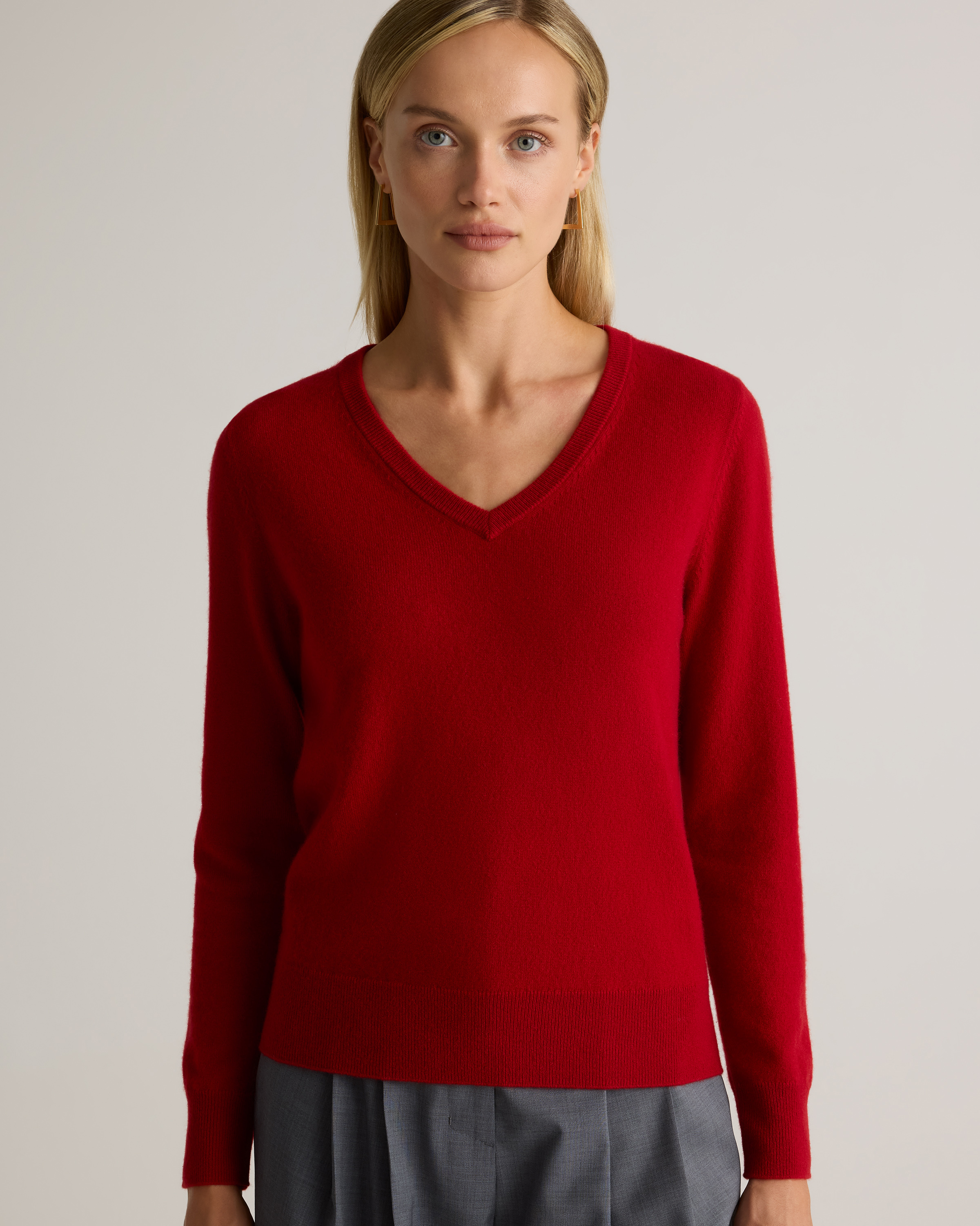 The Cashmere V-Neck Sweater in Varsity Red