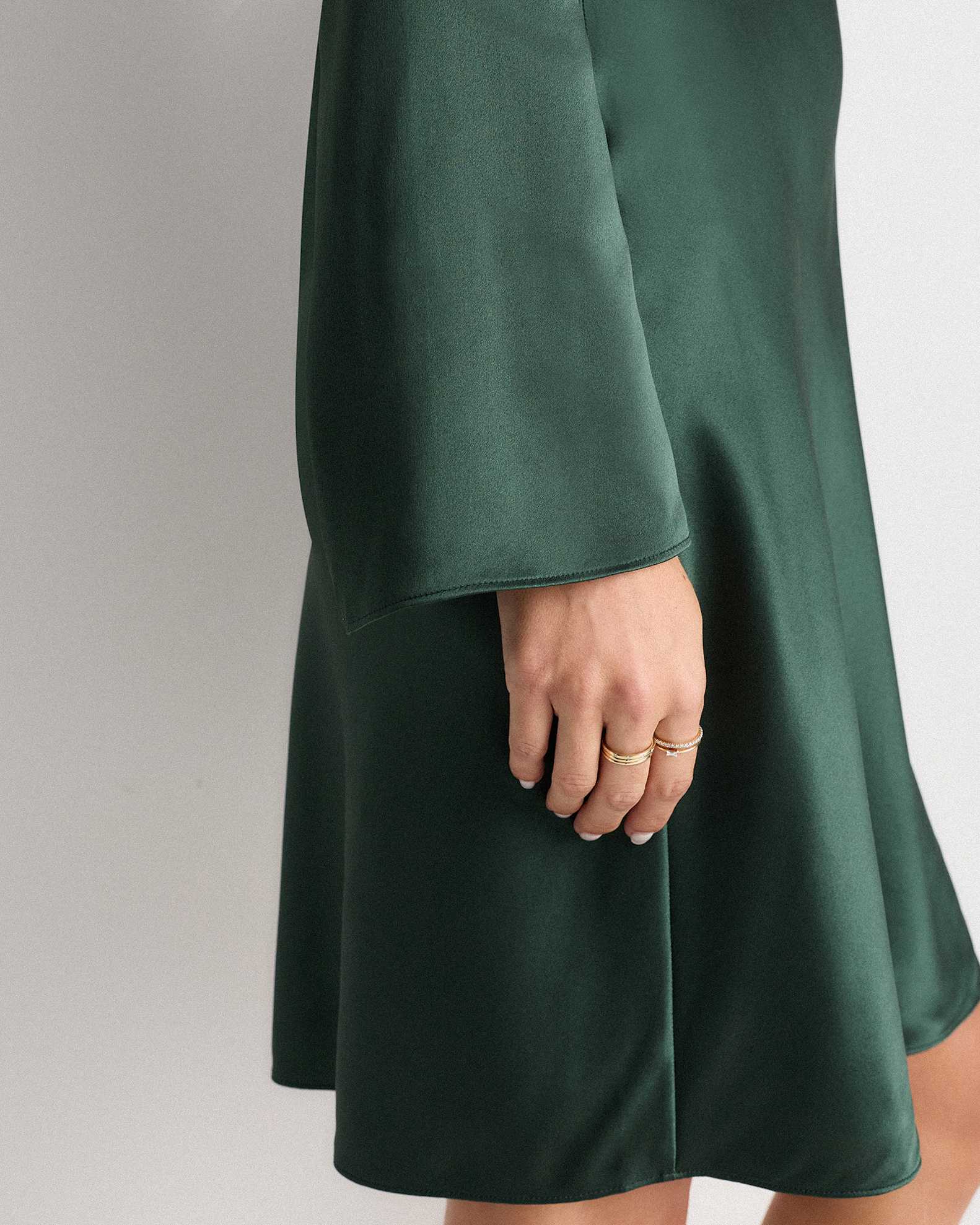 Women's Long Sleeve Mini Dress in Forest Green, Size Small, Silk by Quince Women's Long Sleeve Mini Dress in Forest Green, Size Small, Silk by Quince