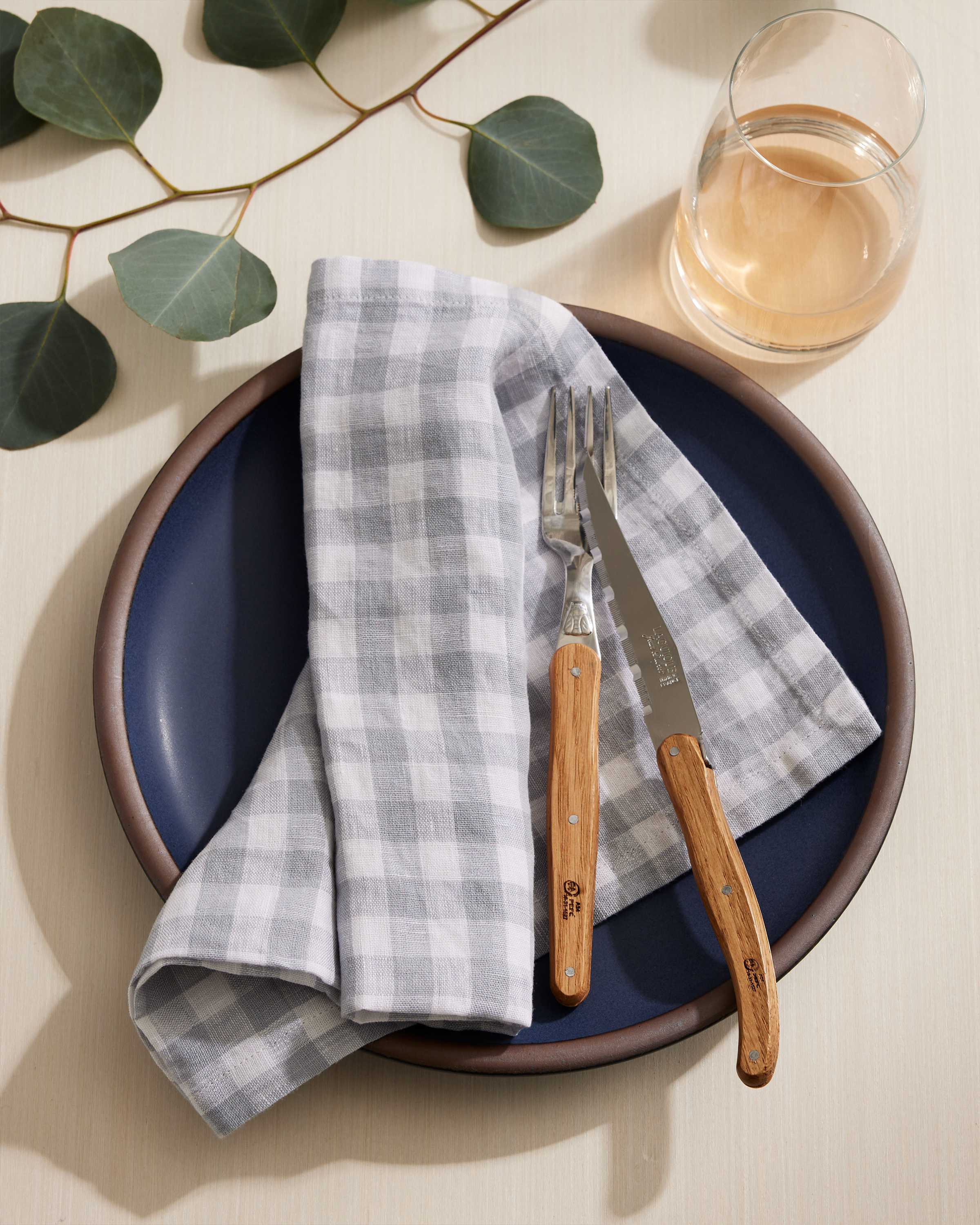 European Linen Gingham Napkins 42335 EDITED