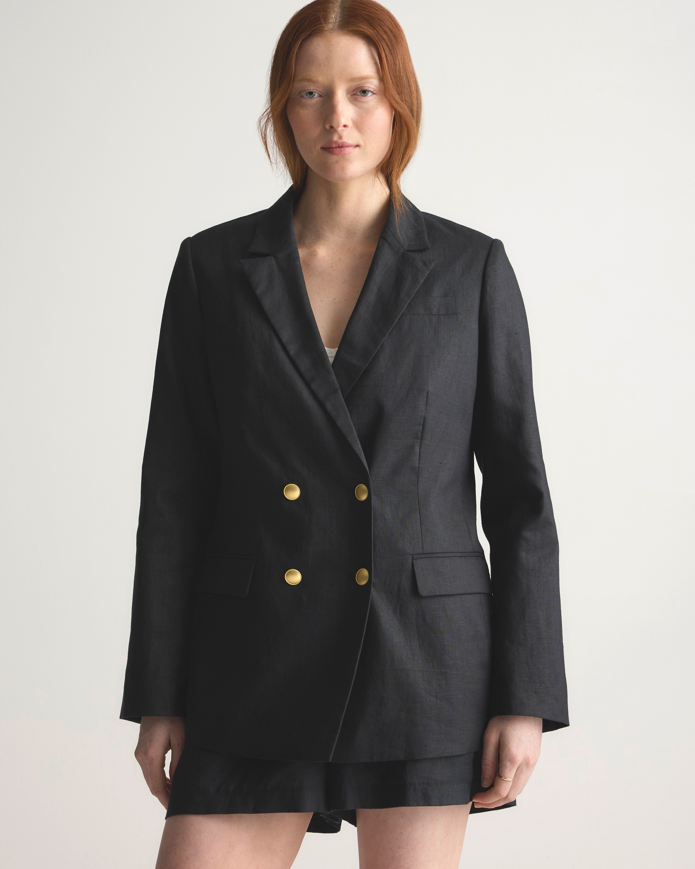 100% European Linen Relaxed Double-Breasted Blazer